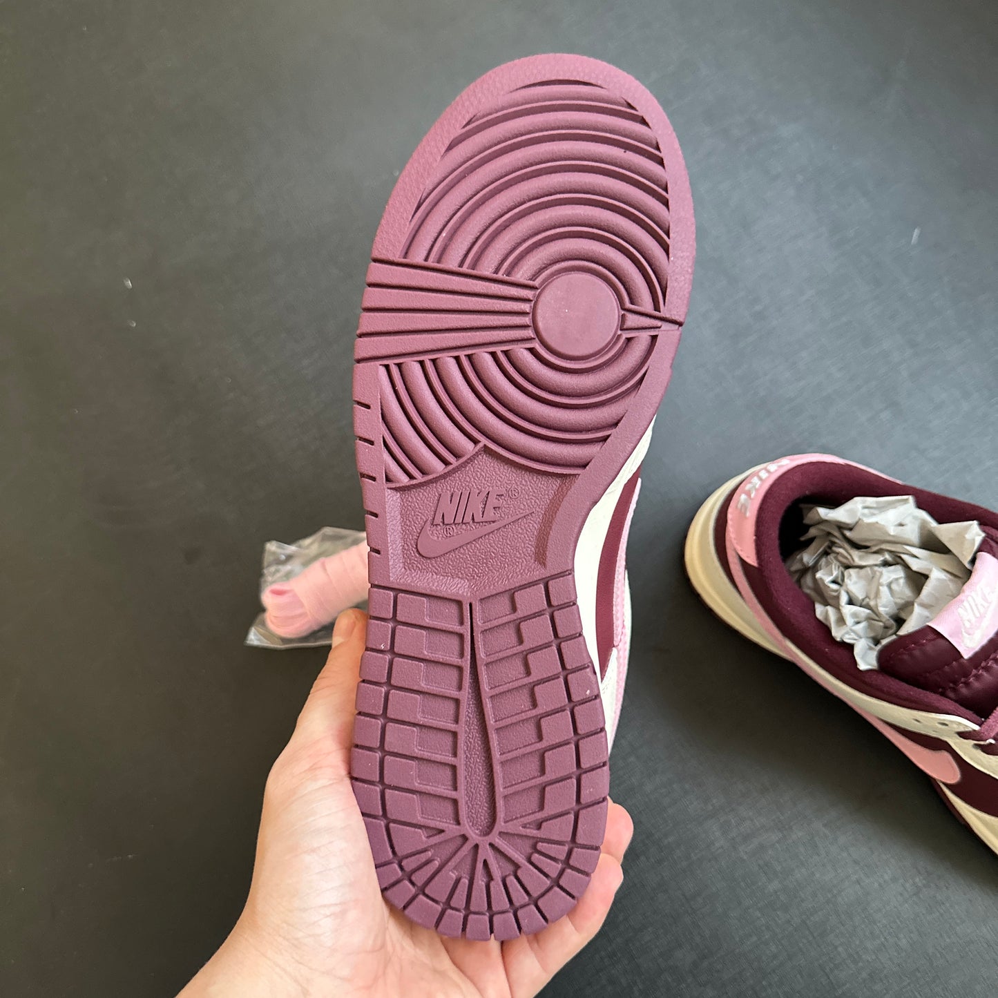 Nike Dunk Low Valentine's Day (Pronta Entrega)