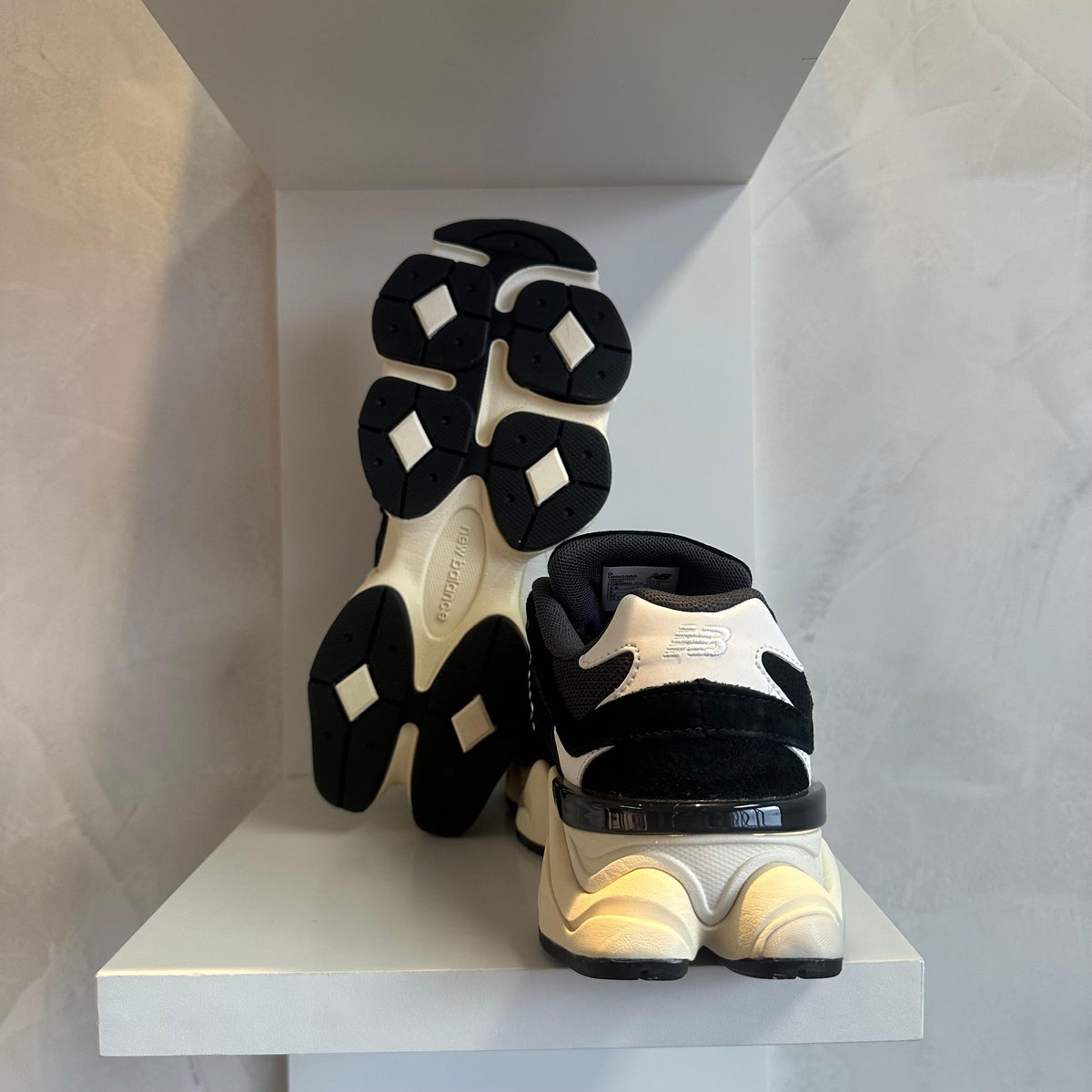 New Balance 9060 Black White (Pronta Entrega)