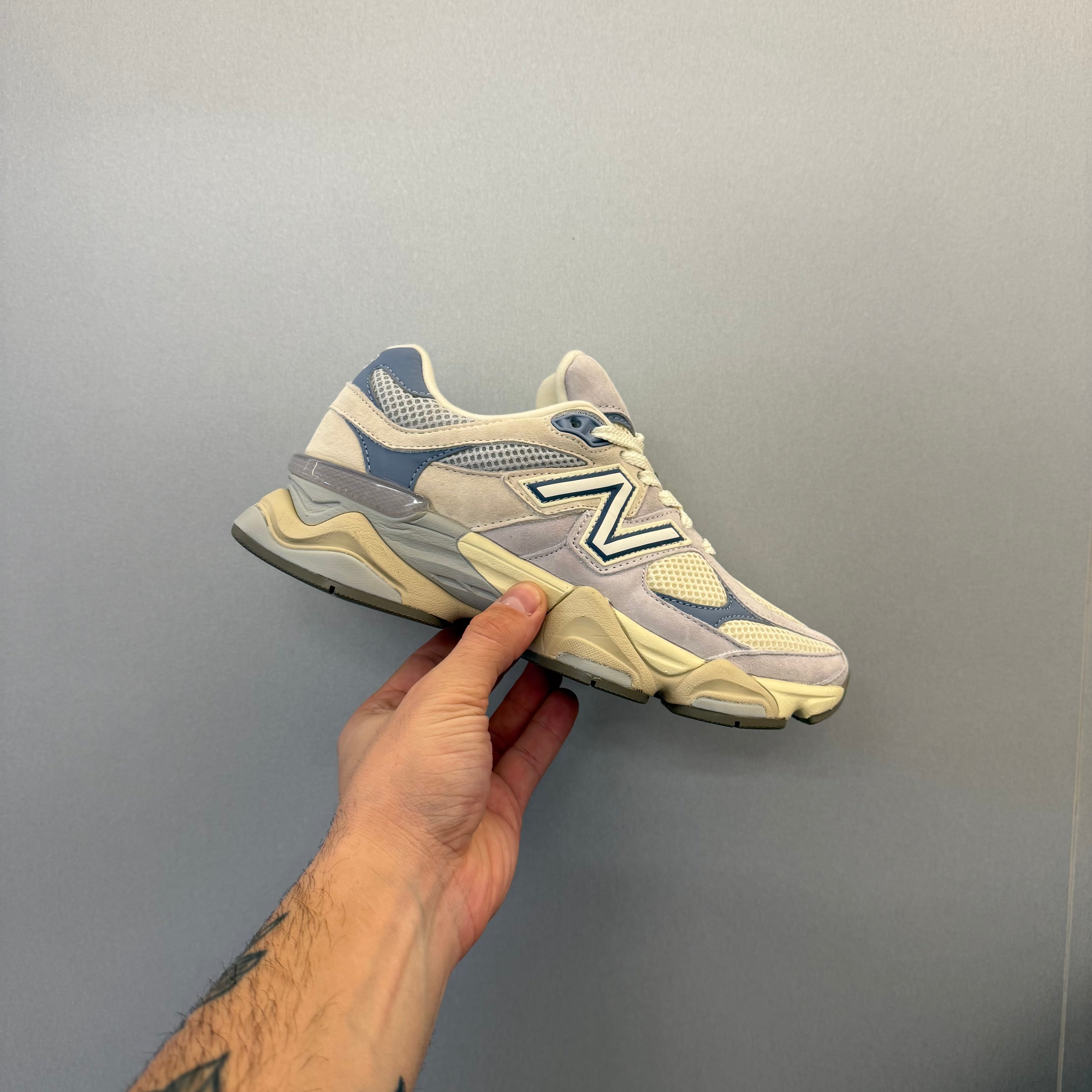 New Balance 9060 Pearl Grey Linen (Pronta Entrega)