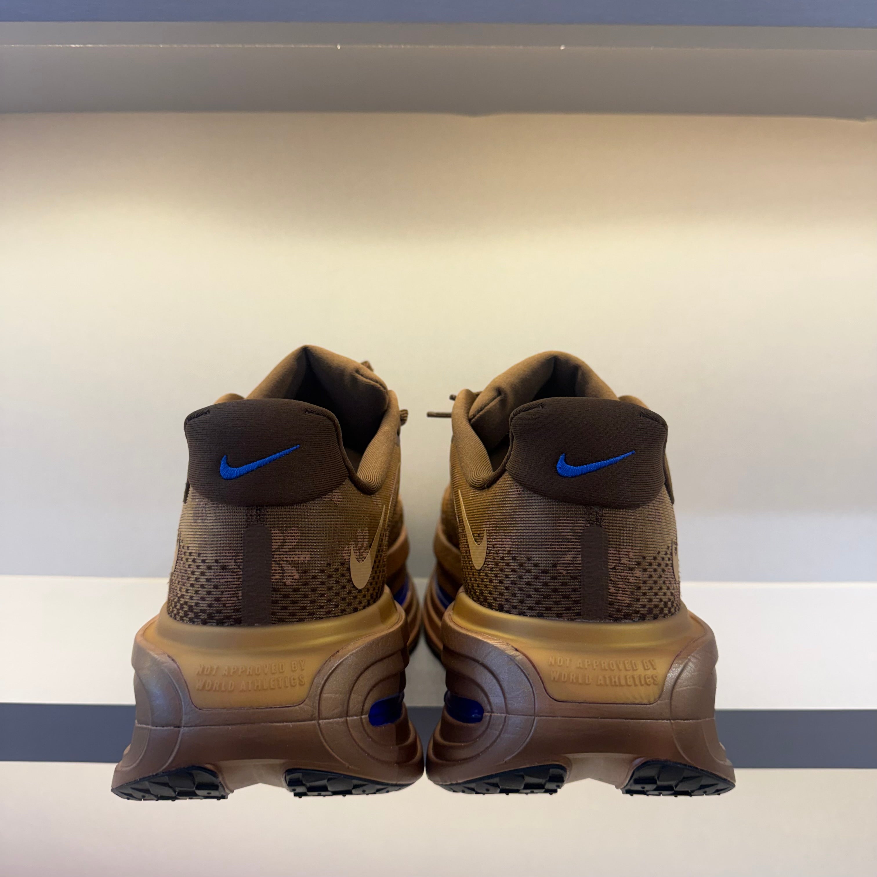 Nike Vomero Premium Flat Stout (Pronta Entrega)