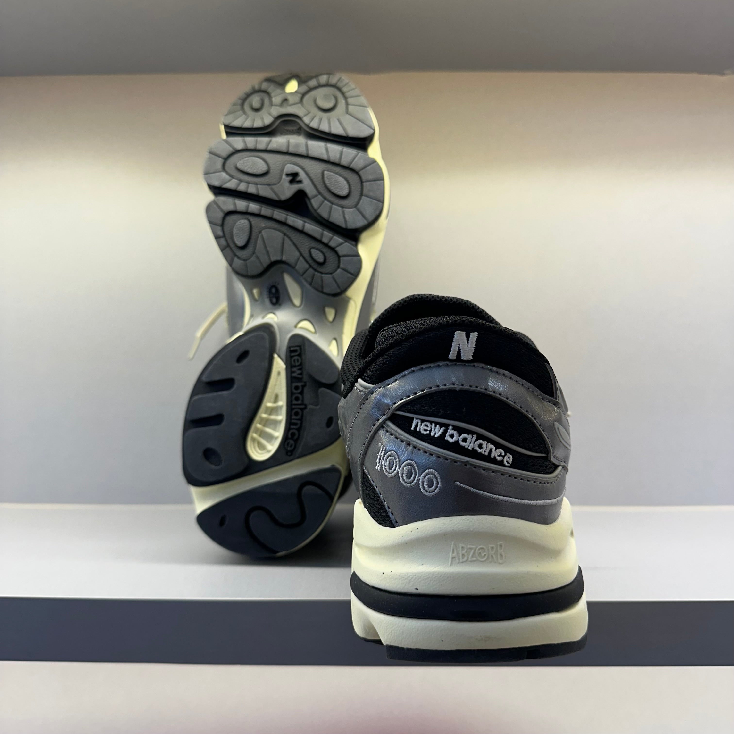 New Balance 1000 Silver Metallic (Pronta Entrega)