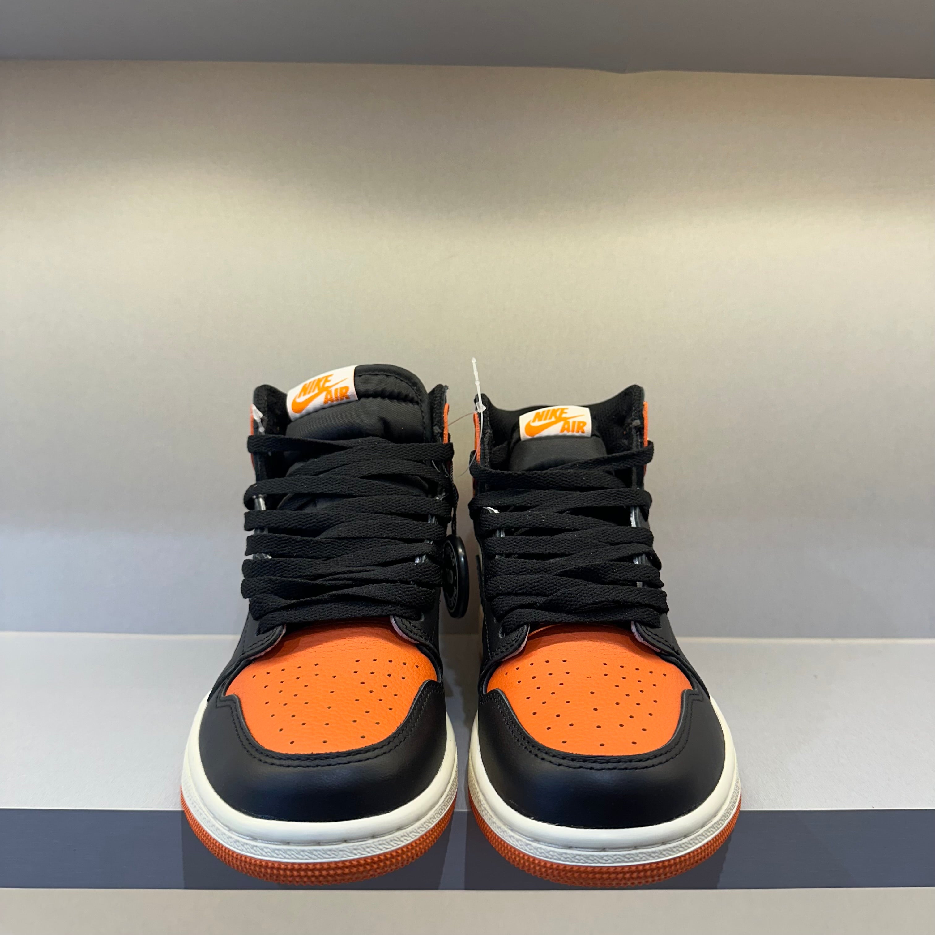 Jordan 1 Retro High Shattered Blackboard (Pronta Entrega)