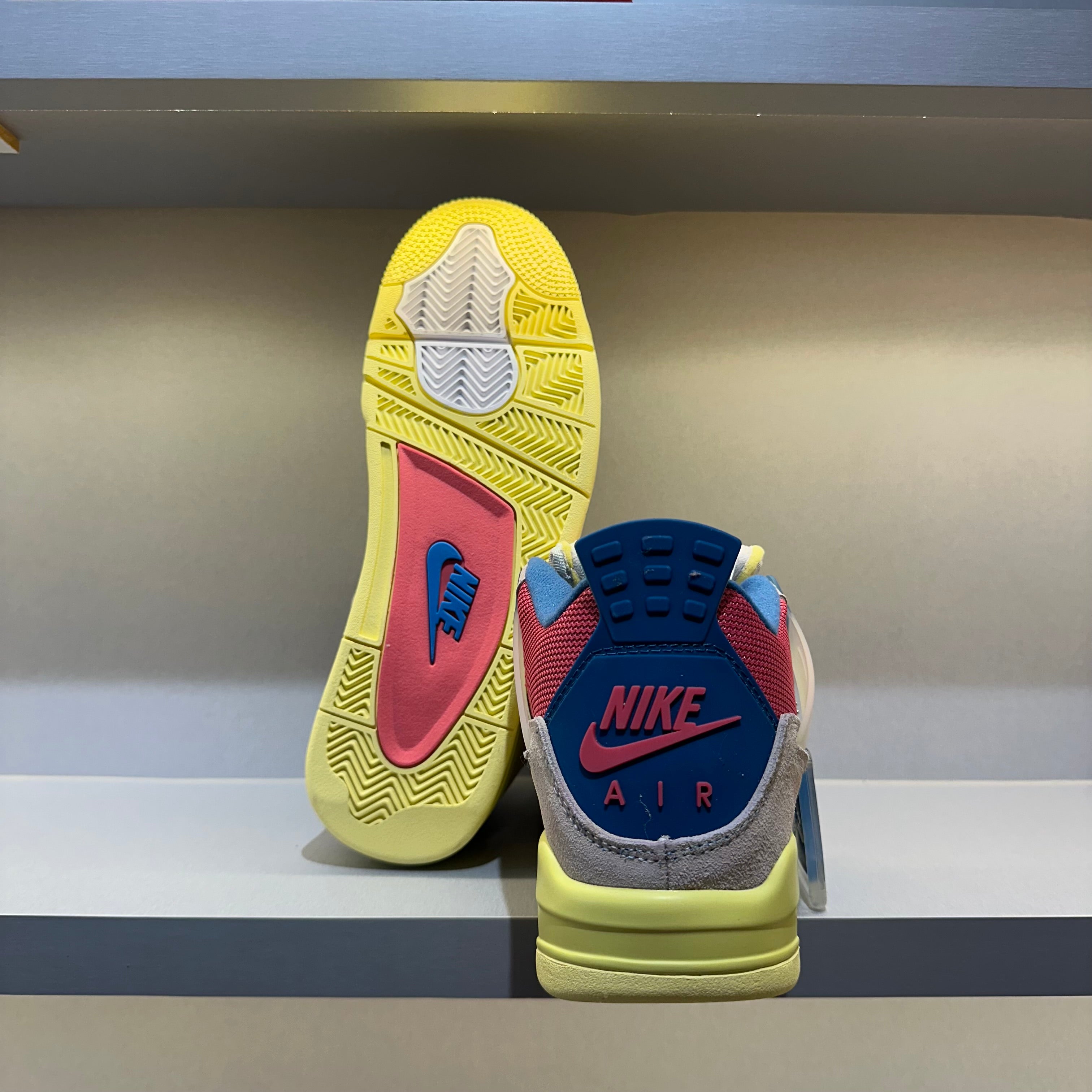 Jordan 4 Retro Union Guava Ice (Pronta Entrega)