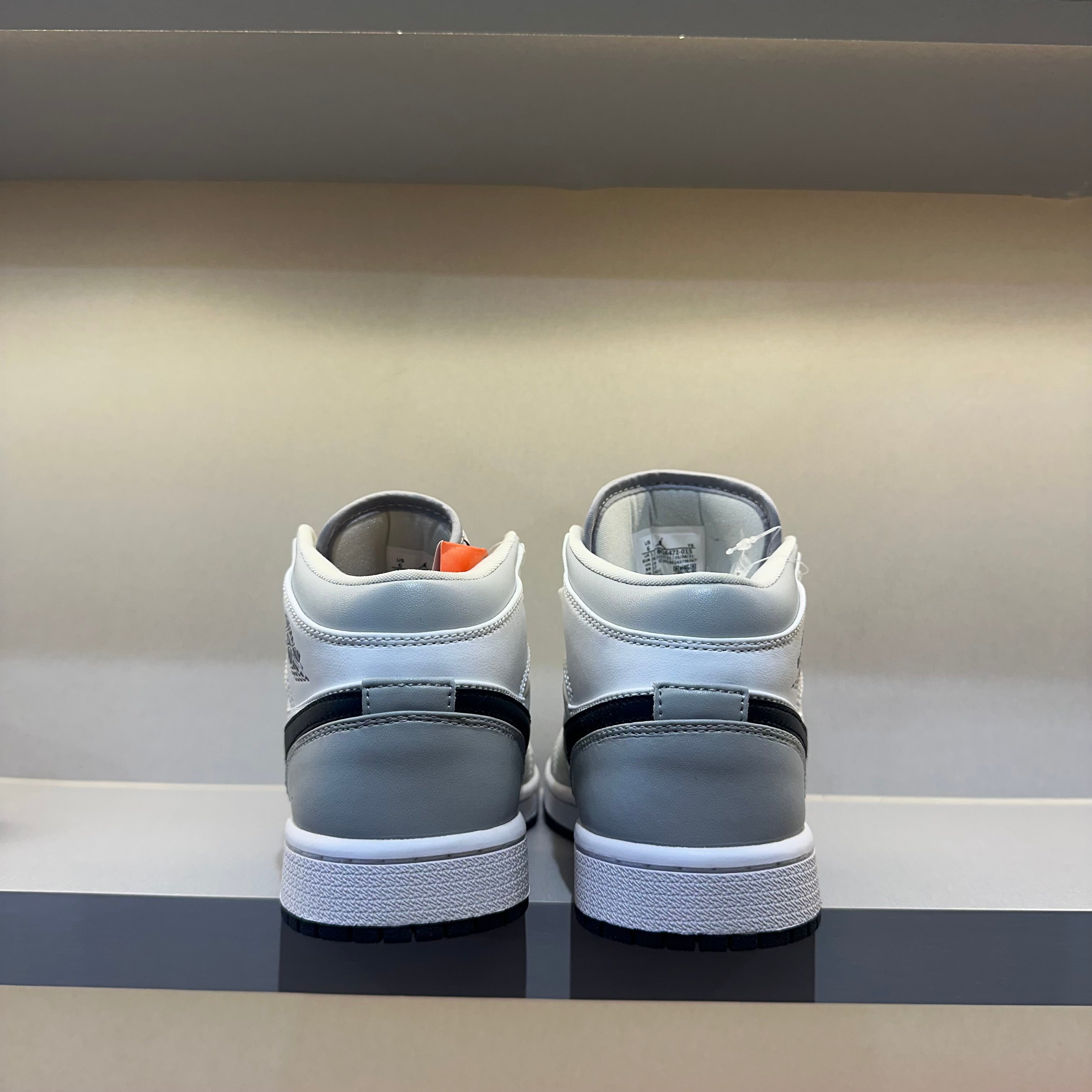 Jordan 1 Mid Light Smoke Grey (Pronta Entrega)