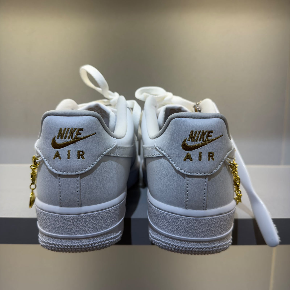 Nike Air Force 1 Low LX White Pendant (Pronta Entrega)