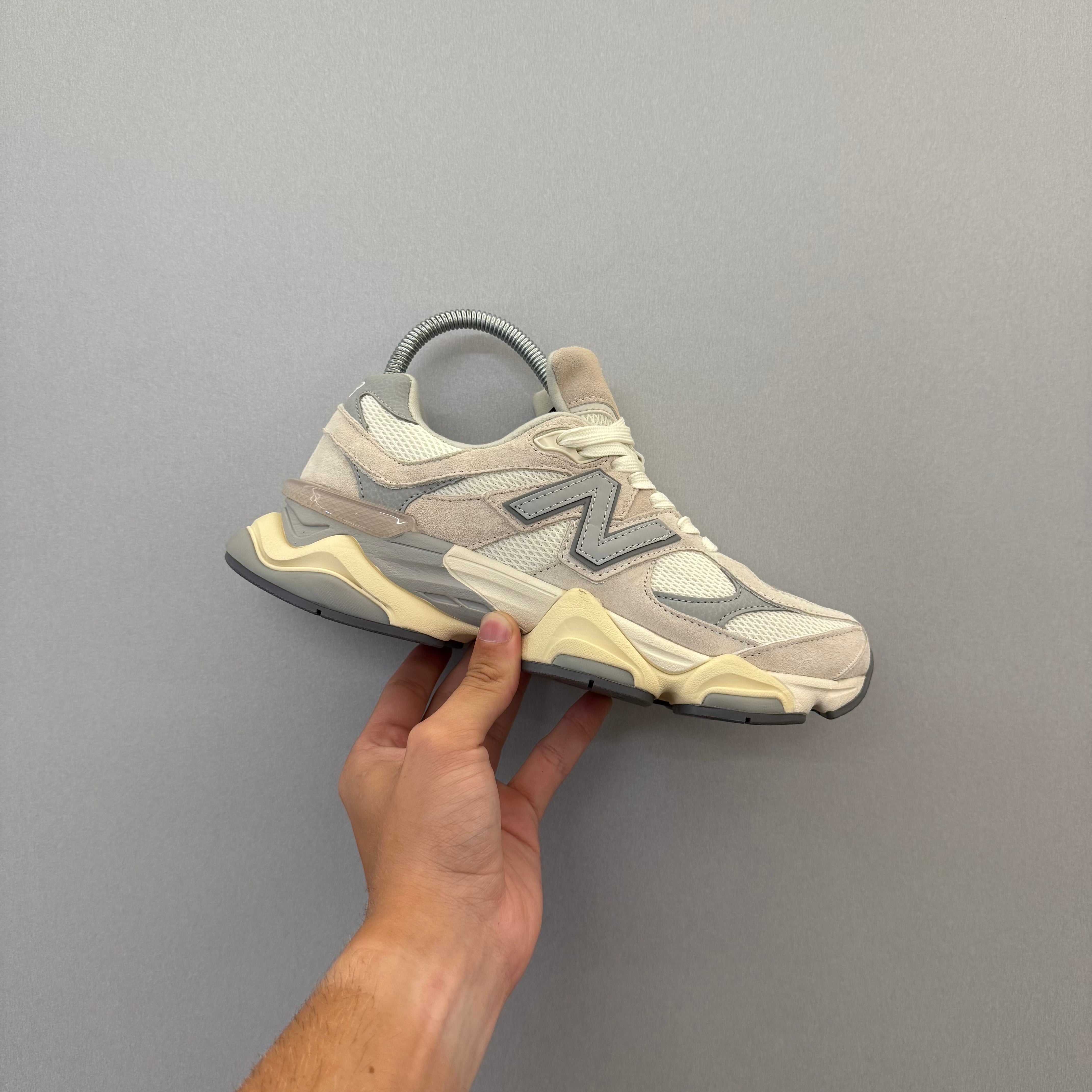 New Balance 9060 Suede Pack Sea Salt (Pronta Entrega)