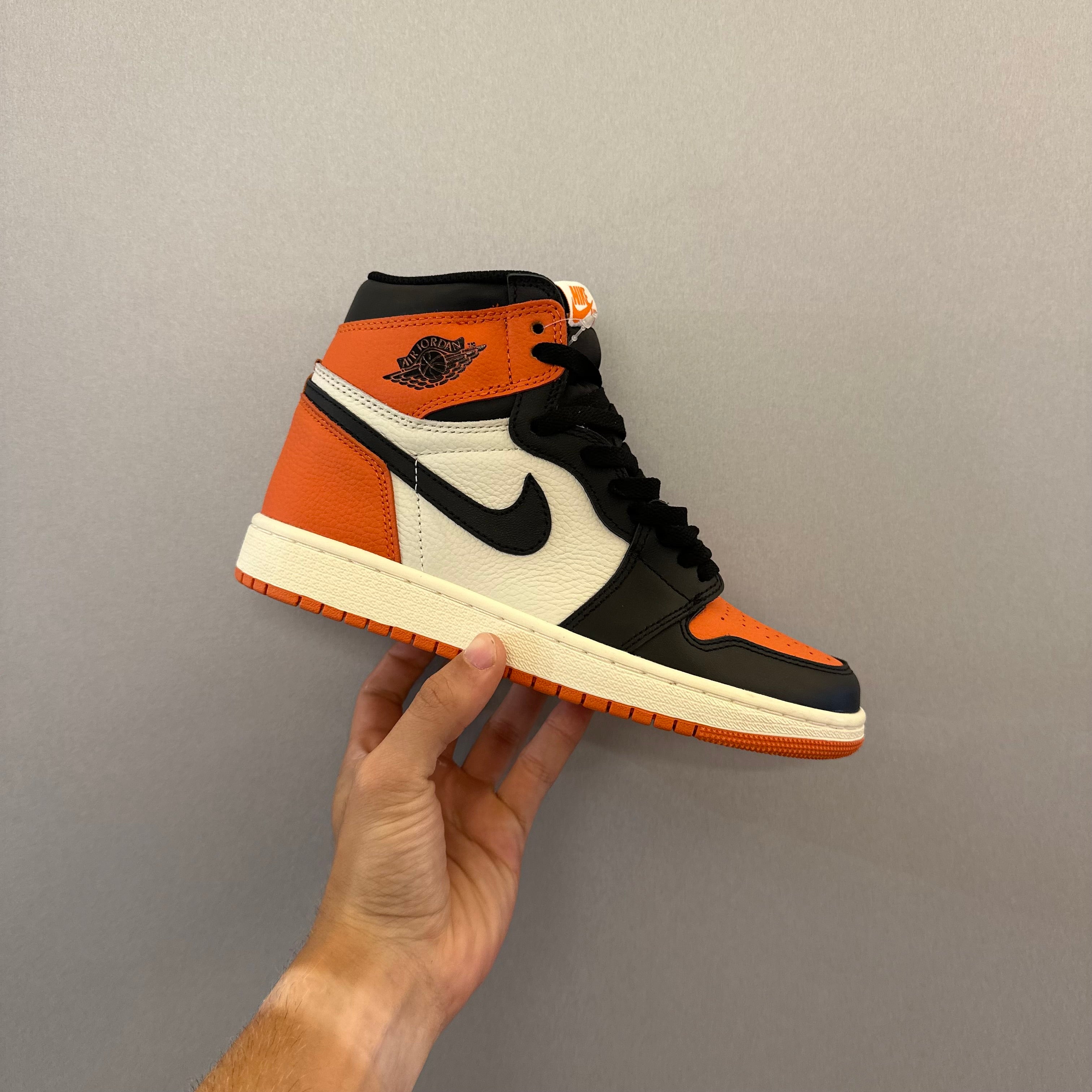 Jordan 1 Retro High Shattered Blackboard (Pronta Entrega)