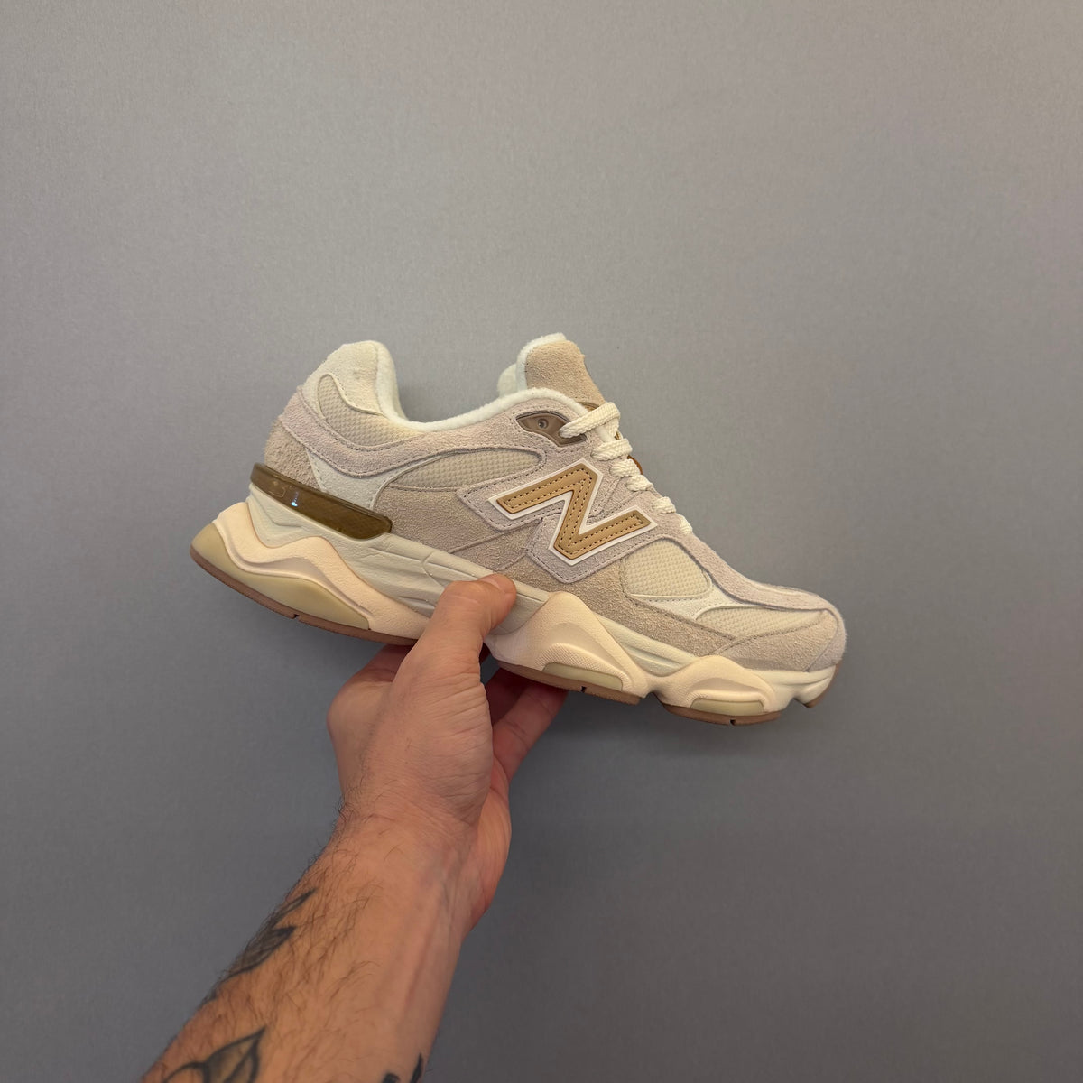 New Balance 9060 Bisque Sea Salt (Pronta Entrega)