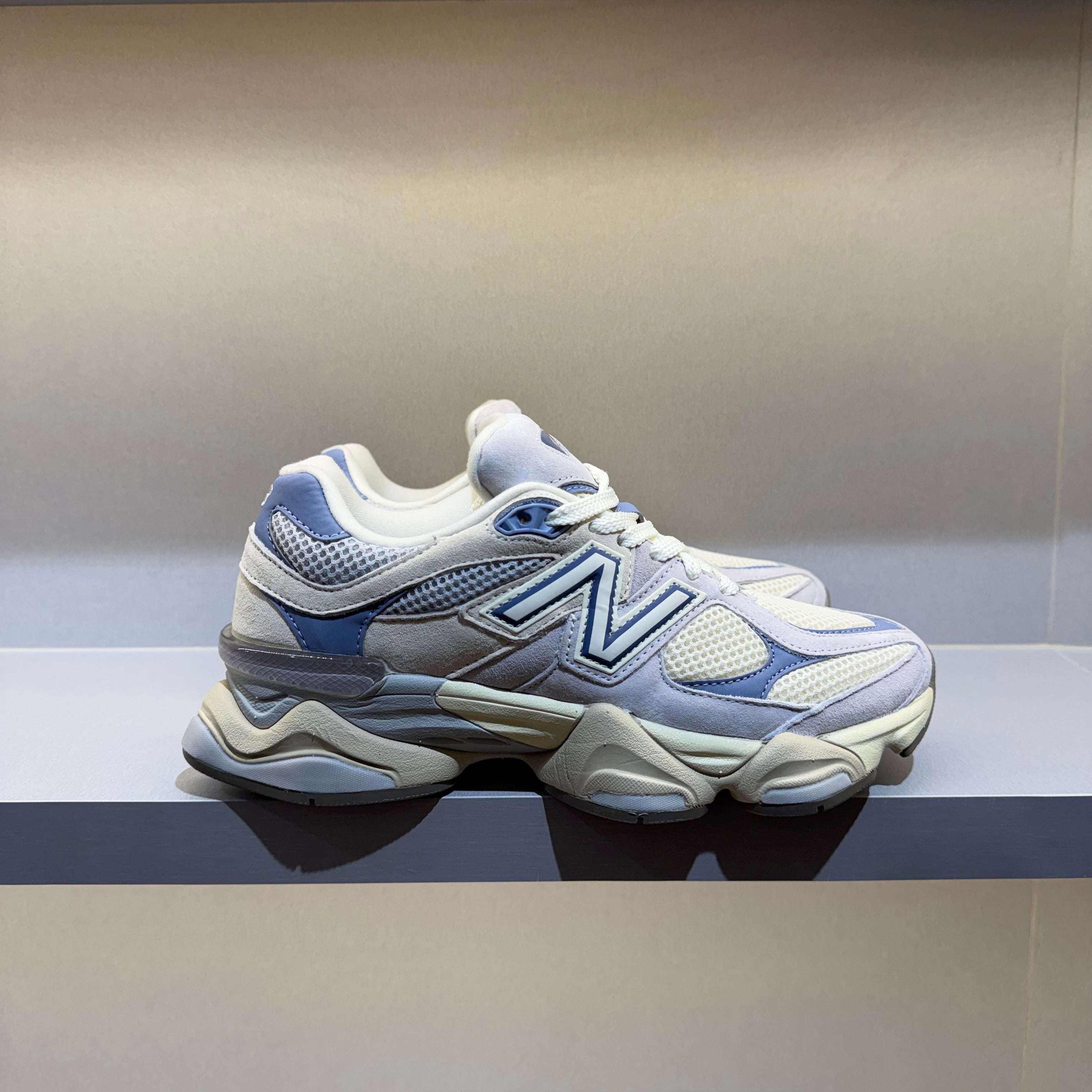 New Balance 9060 Pearl Grey Linen (Pronta Entrega)