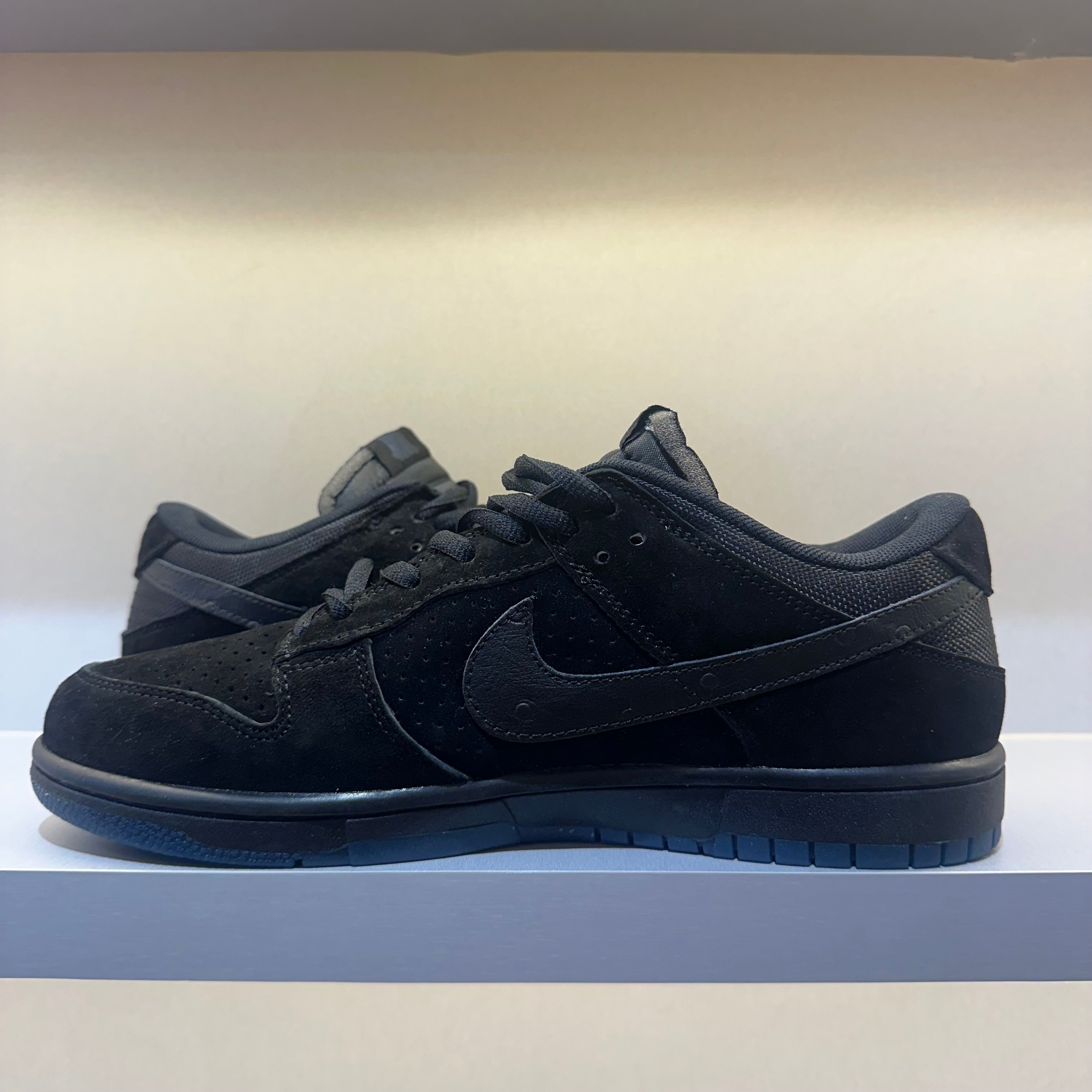 Nike Dunk Low SP Undefeated 5 On It Black (Pronta Entrega)