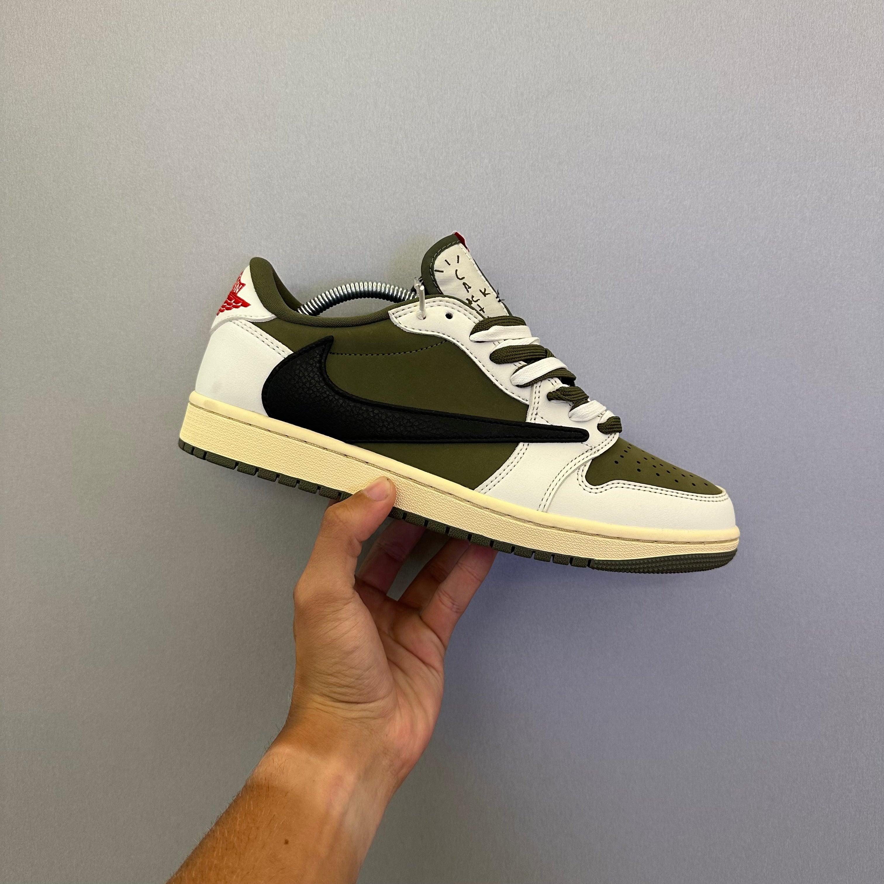 Jordan 1 Retro Low OG SP Travis Scott Reverse Olive (Pronta Entrega)