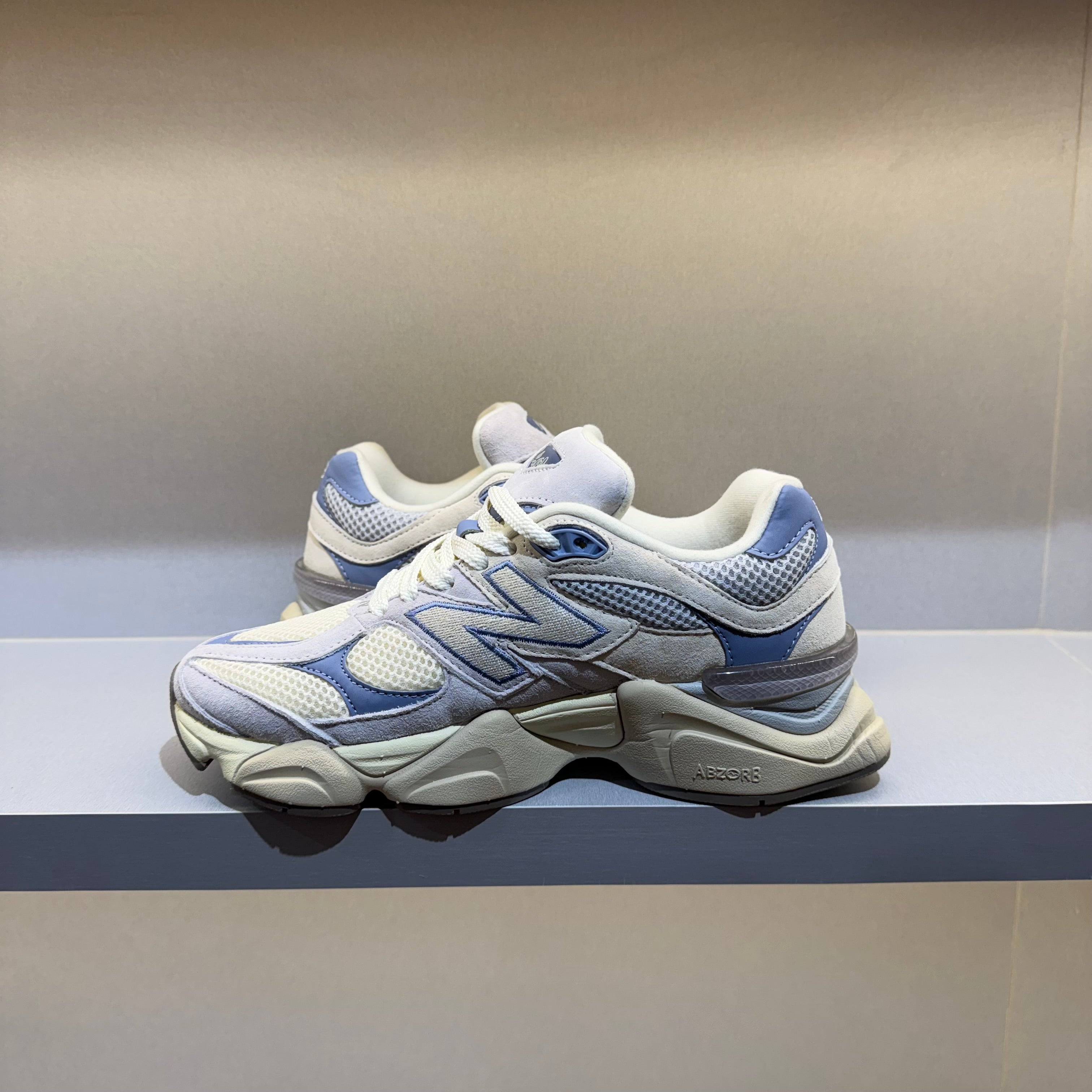 New Balance 9060 Pearl Grey Linen (Pronta Entrega)