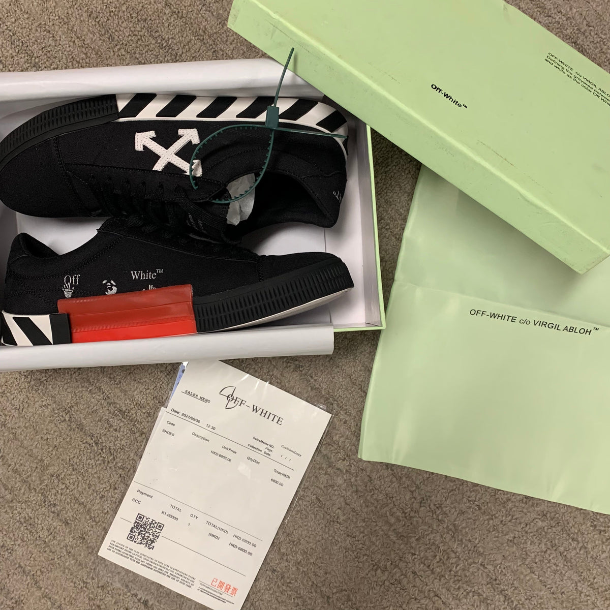 Off-White Vulc Low Black White Arrow (Pronta Entrega)