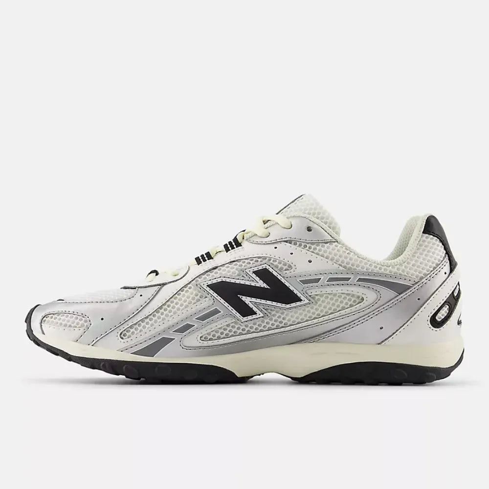 New Balance 204L Silver Metallic Black