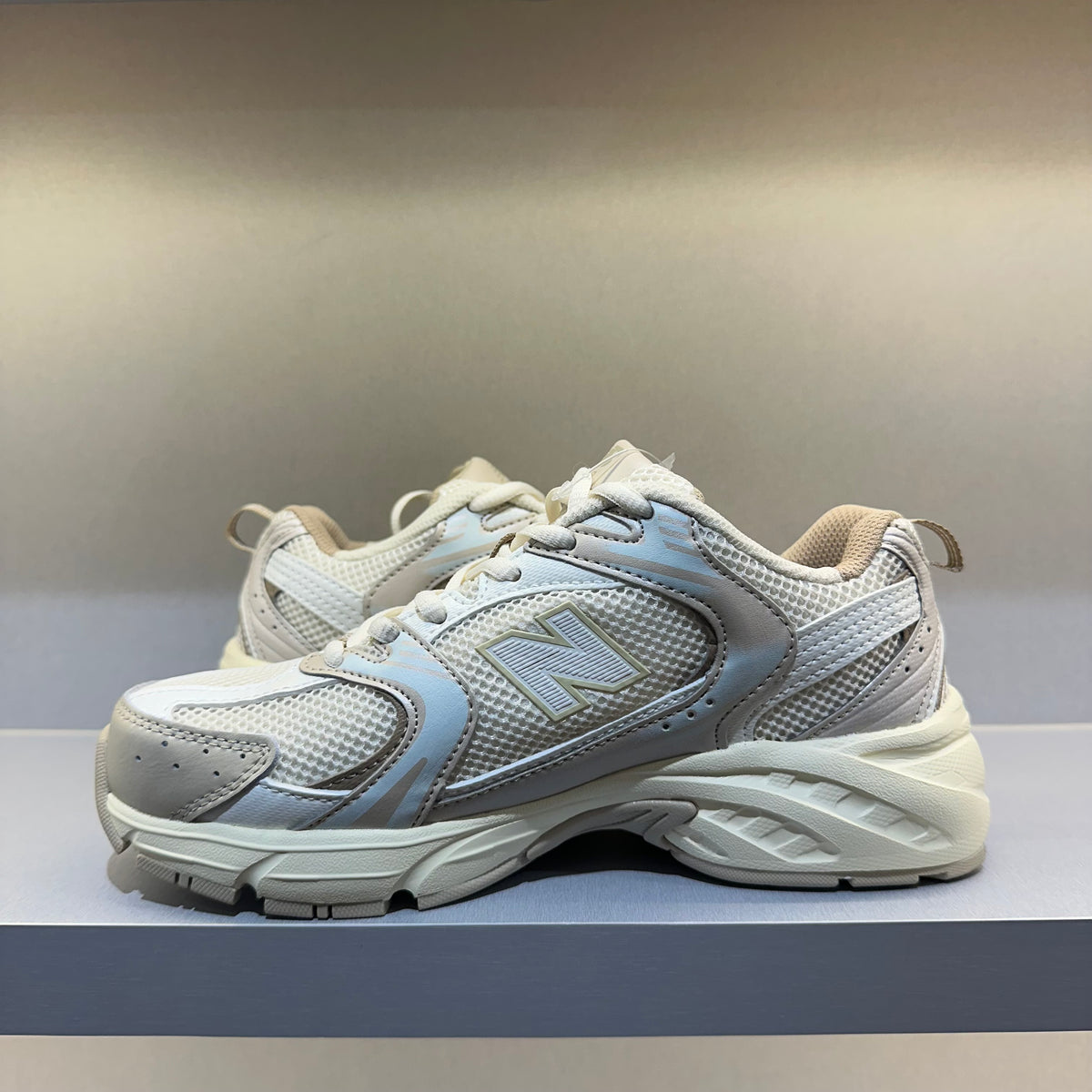 New Balance 530 Beige Angora (Pronta Entrega)