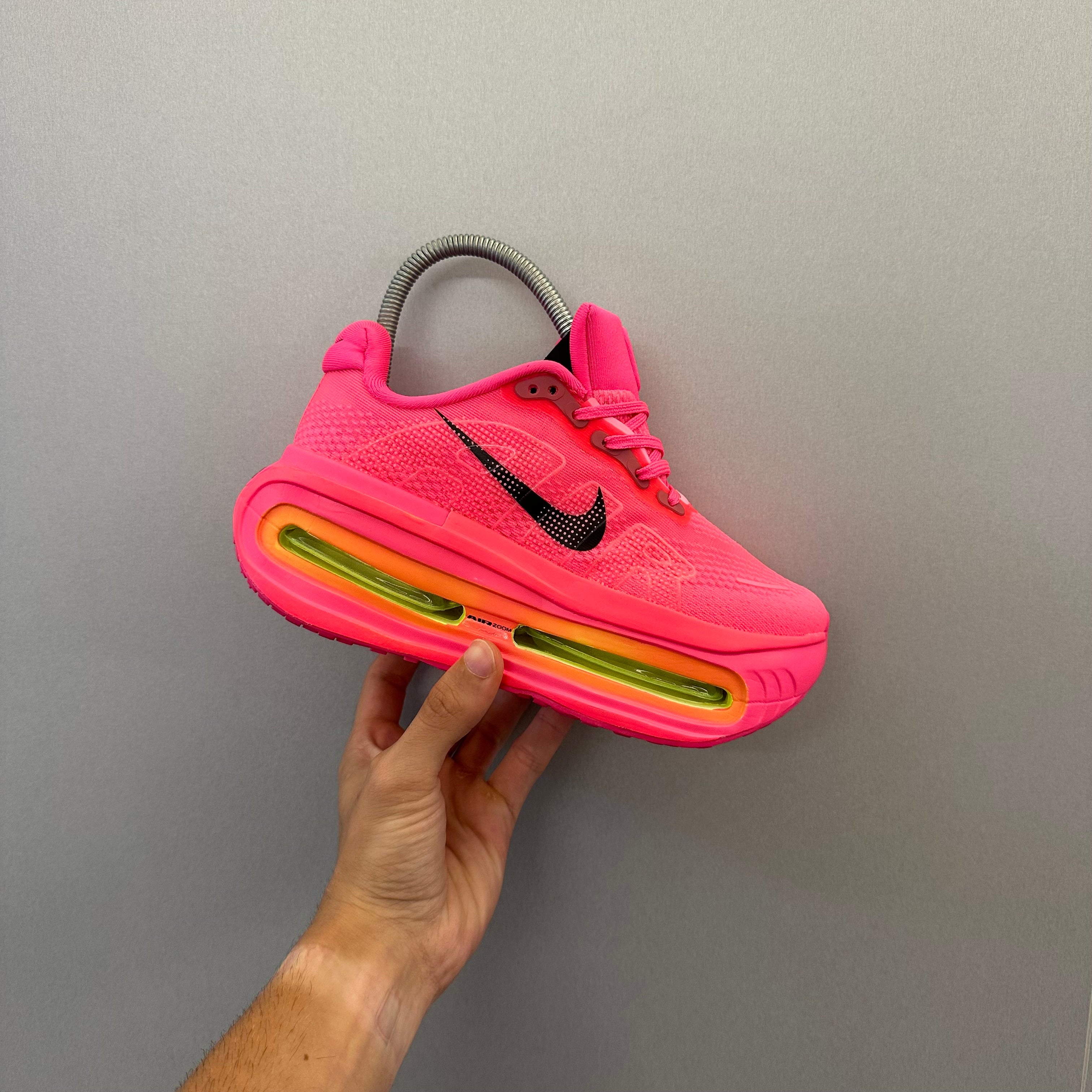 Nike Vomero Premium Hyper Pink Black (Pronta Entrega)