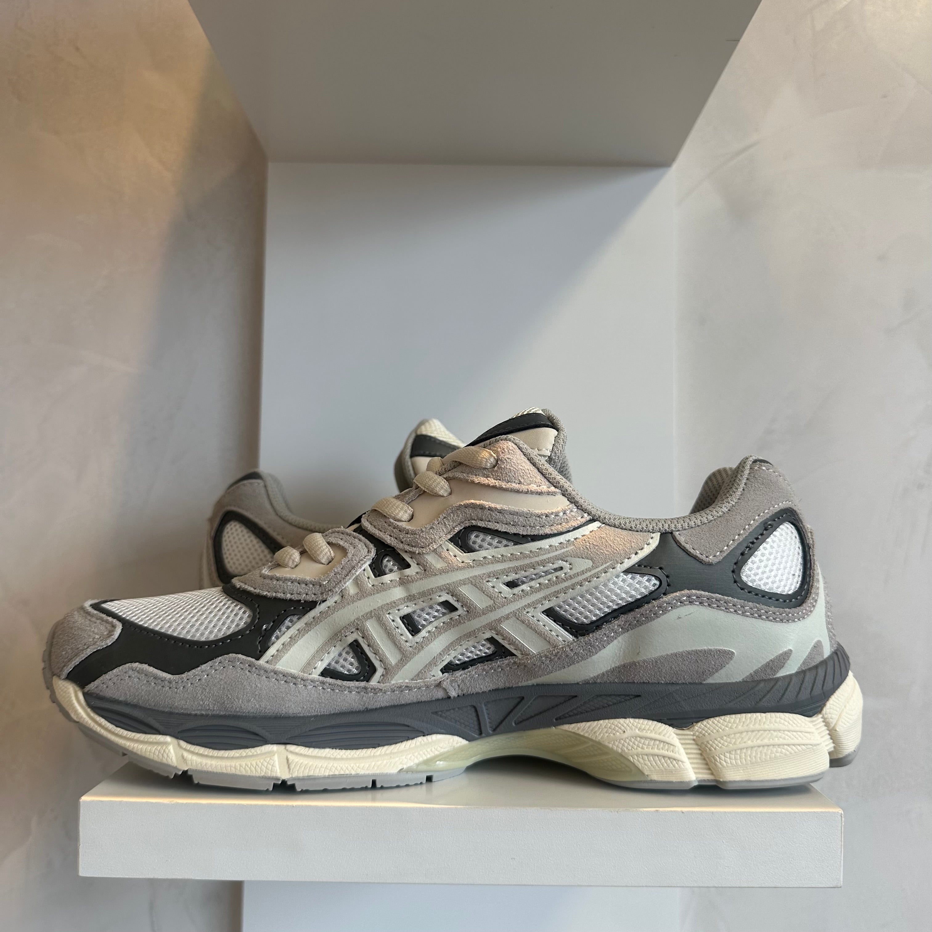 ASICS Gel-NYC Ivory Mid Grey (Pronta Entrega)