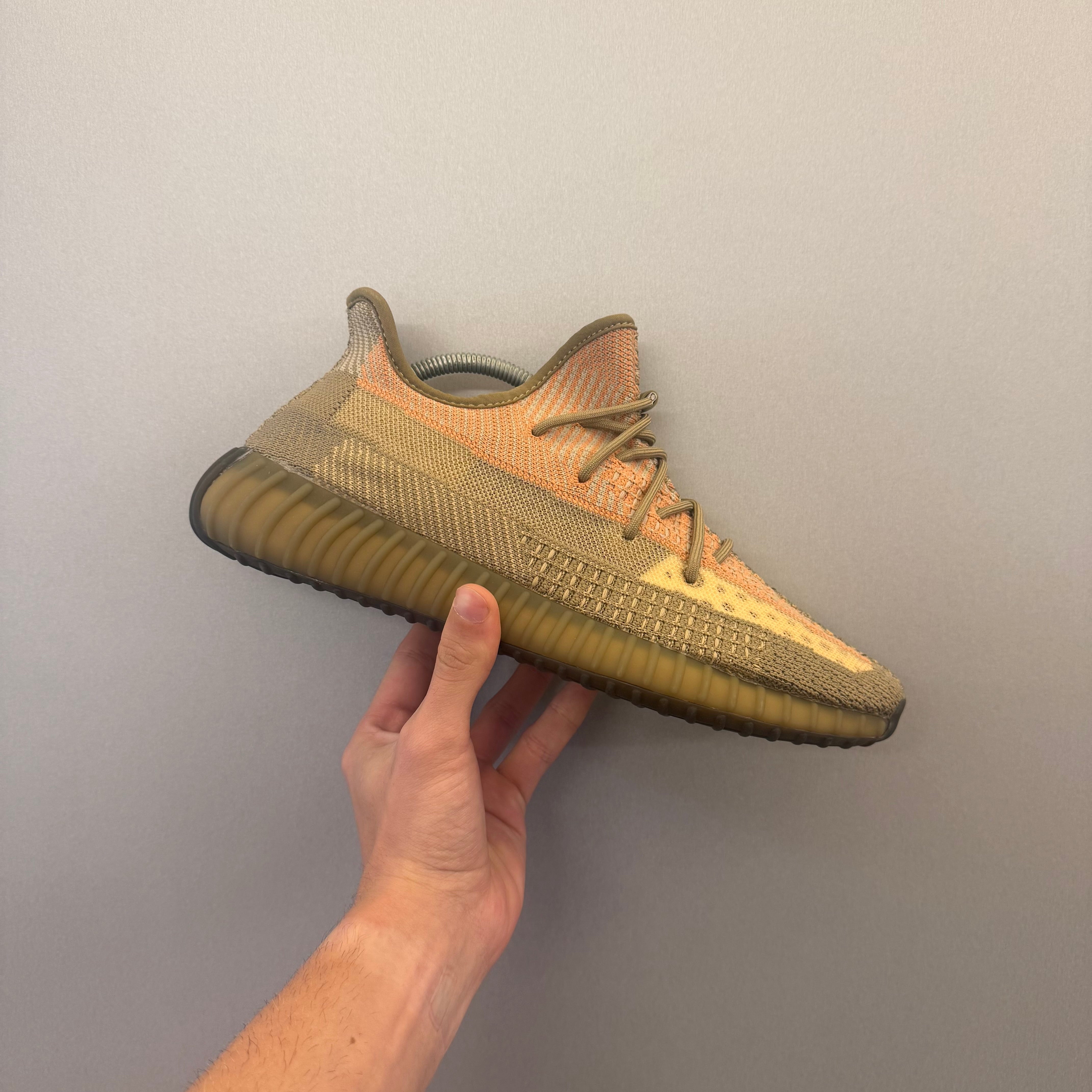Adidas Yeezy Boost 350 V2 Sand Taupe (Pronta Entrega)