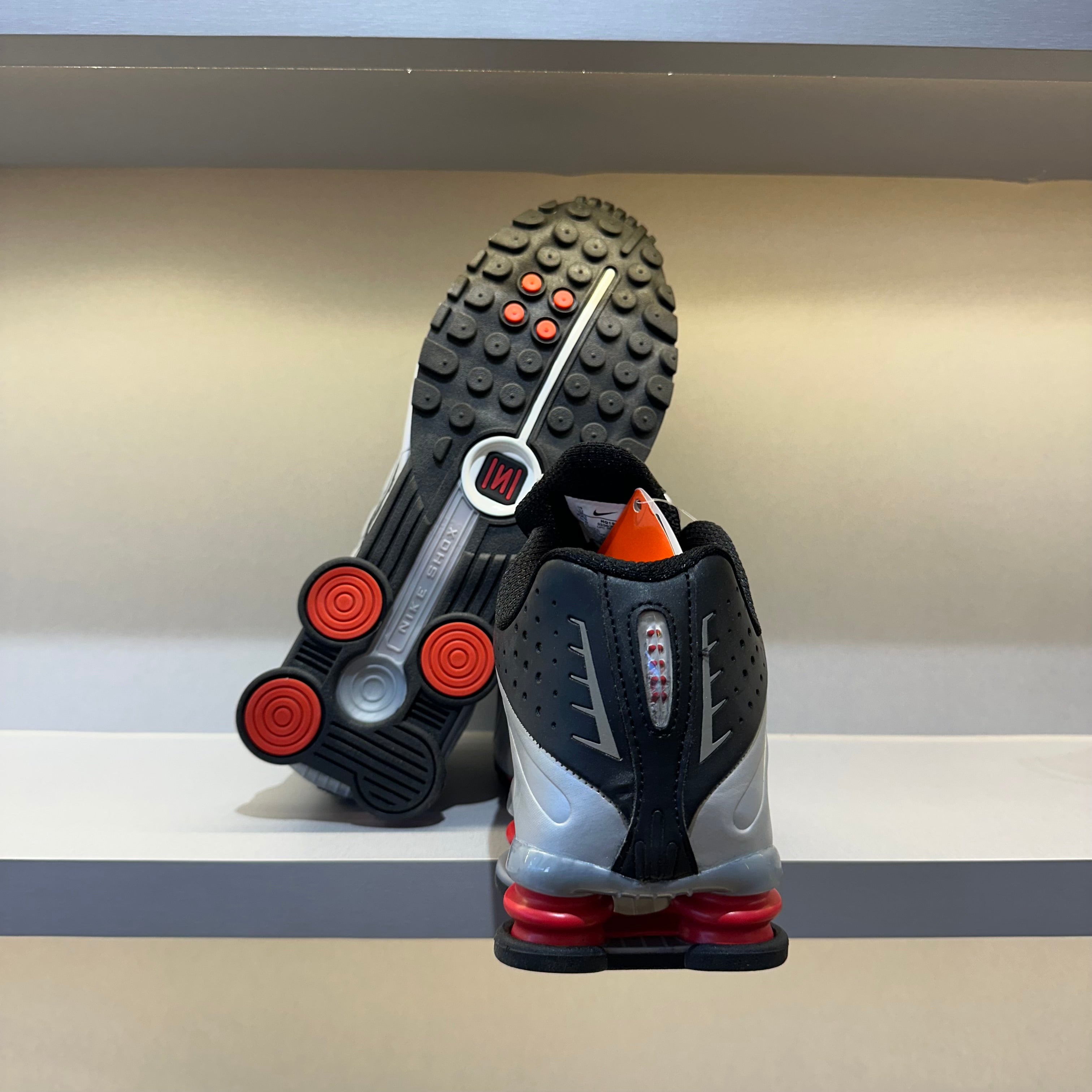 Nike Shox R4 Black Metallic Silver (Pronta Entrega)