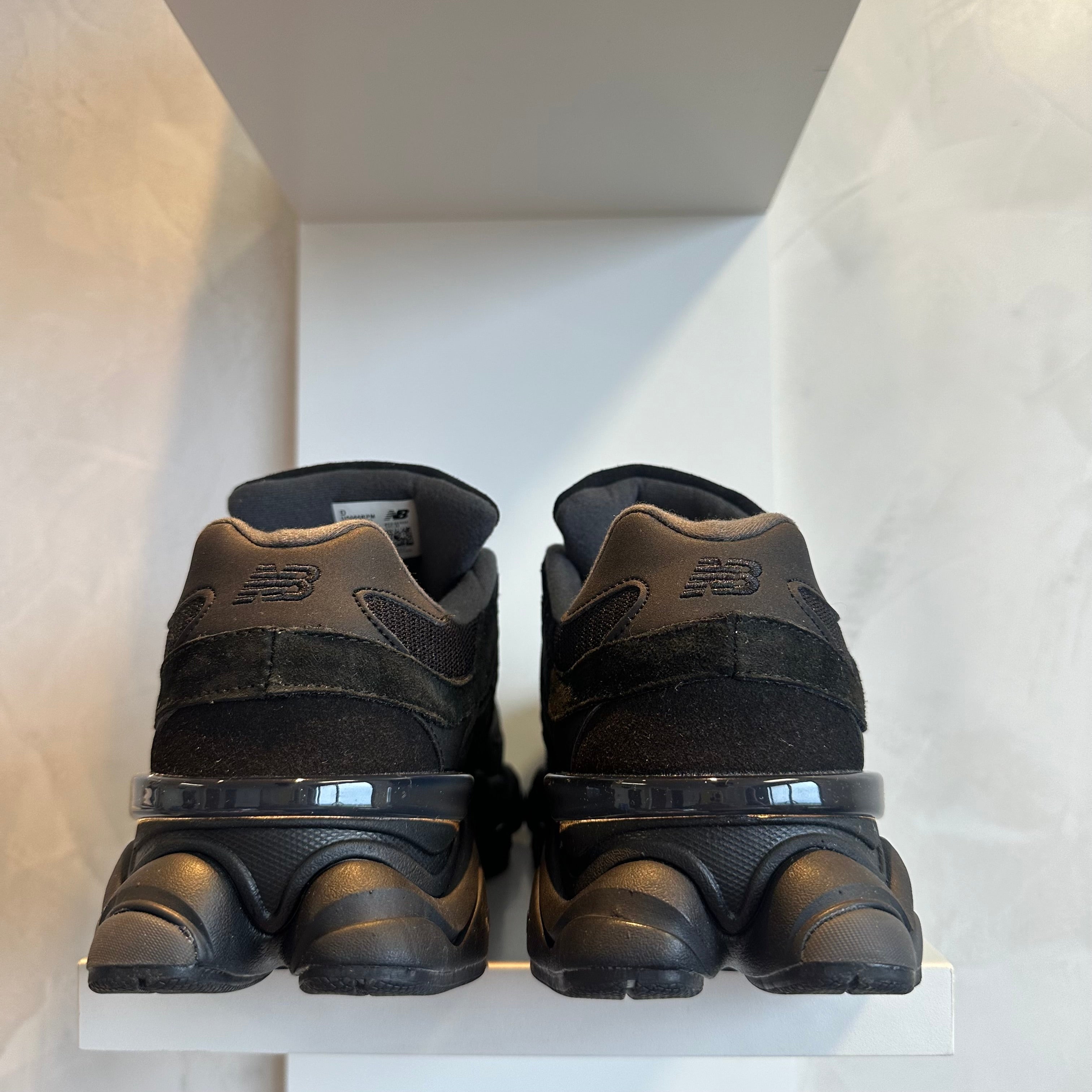 New Balance 9060 Triple Black (Pronta Entrega)