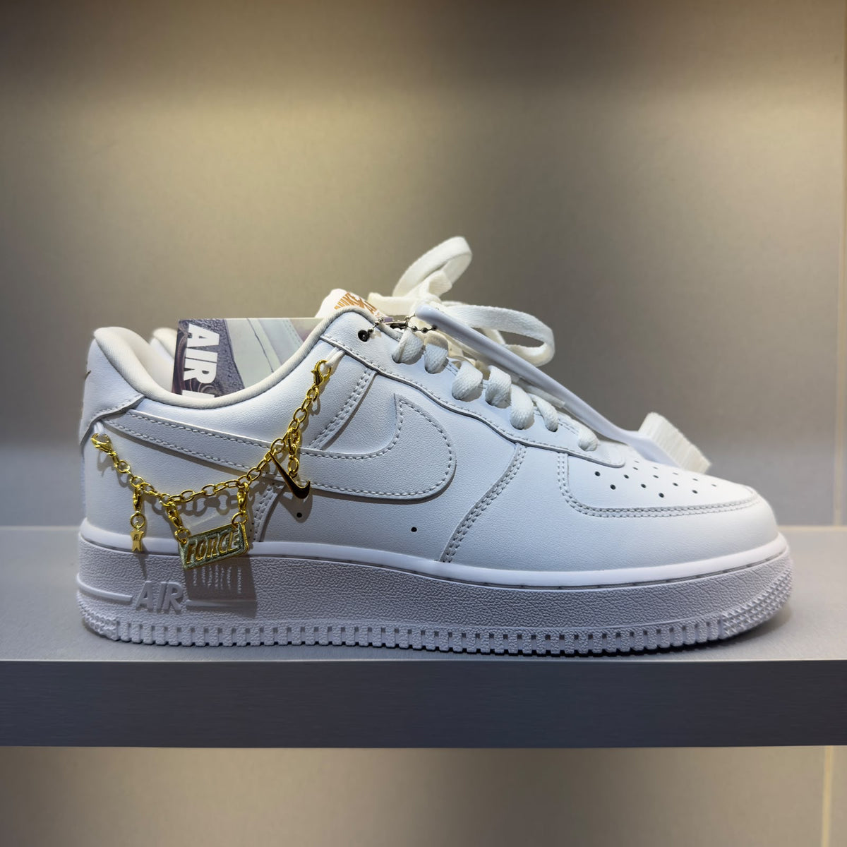 Nike Air Force 1 Low LX White Pendant (Pronta Entrega)