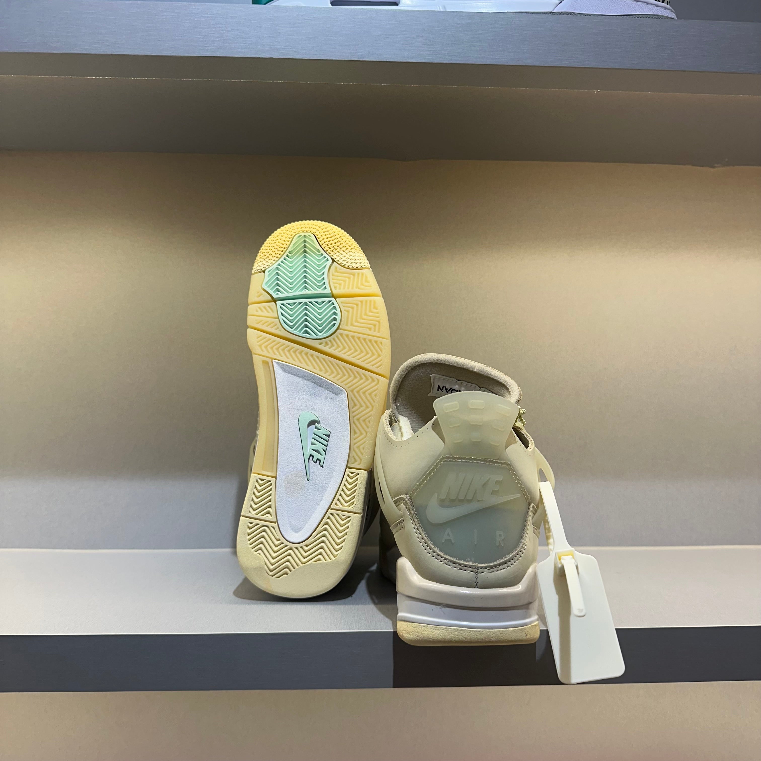 Jordan 4 Retro Off-White Sail (Pronta Entrega)