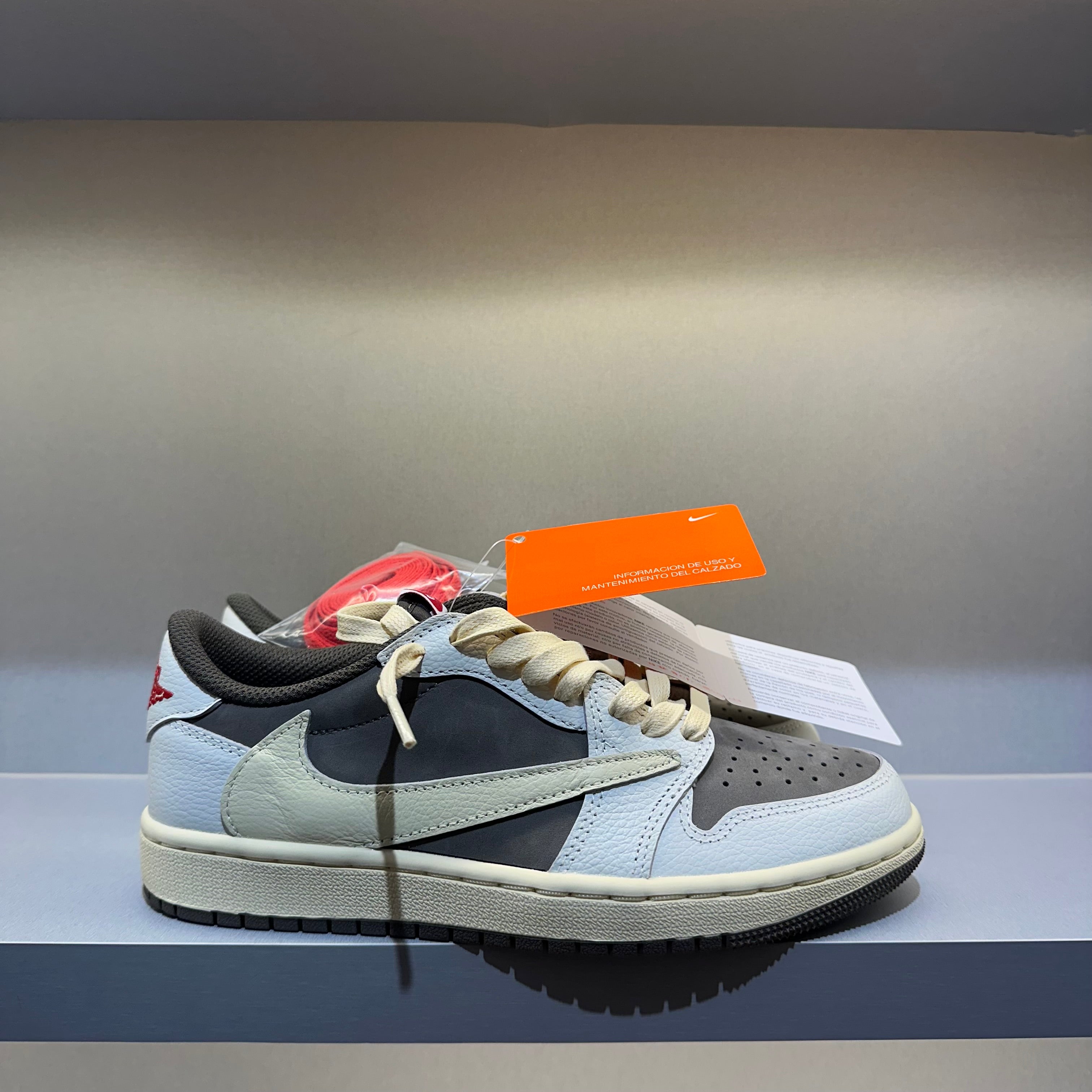 Jordan 1 Low Reverse Mocha Travis Scott (Pronta Entrega)