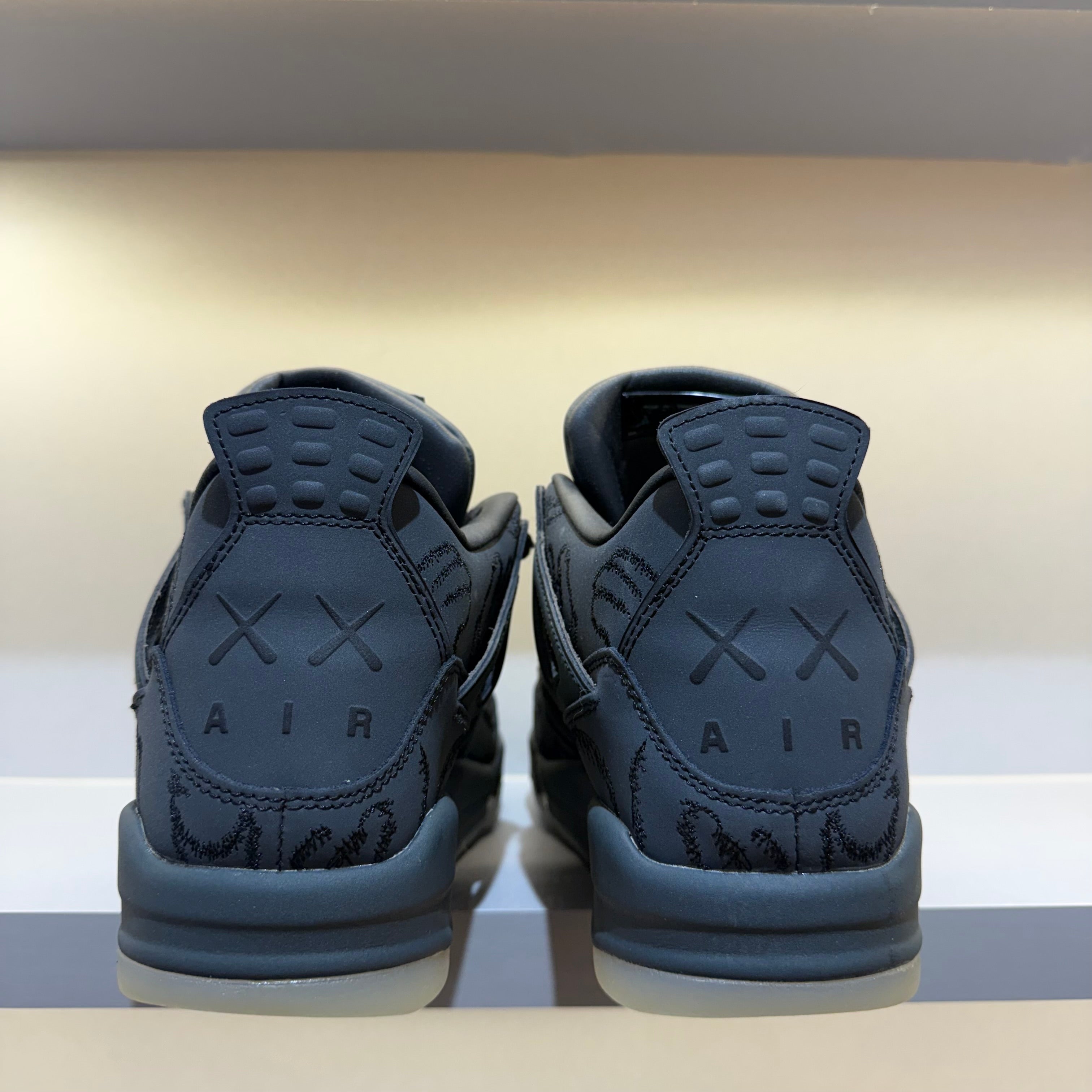 Jordan 4 Retro Kaws Black (Pronta Entrega)