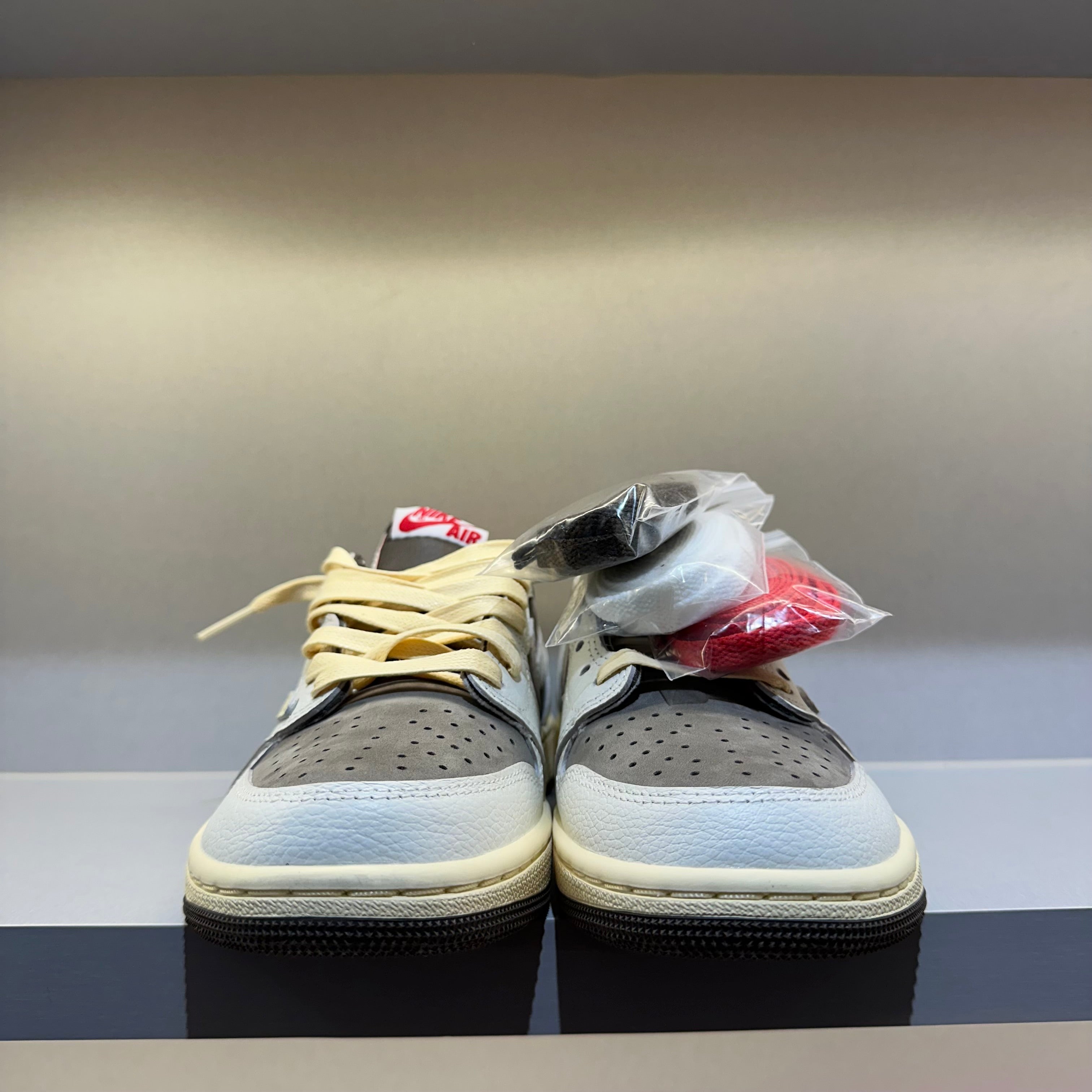 Jordan 1 Low Reverse Mocha Travis Scott (Pronta Entrega)