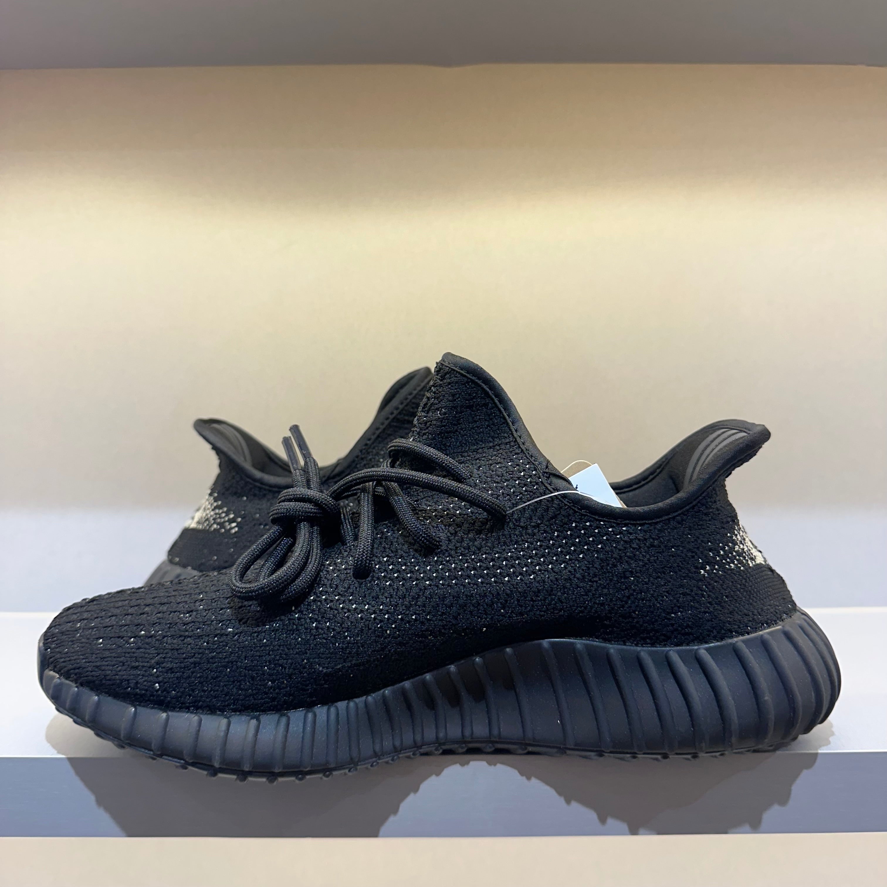 Adidas Yeezy Boost 350 V2 Oreo (Pronta Entrega)