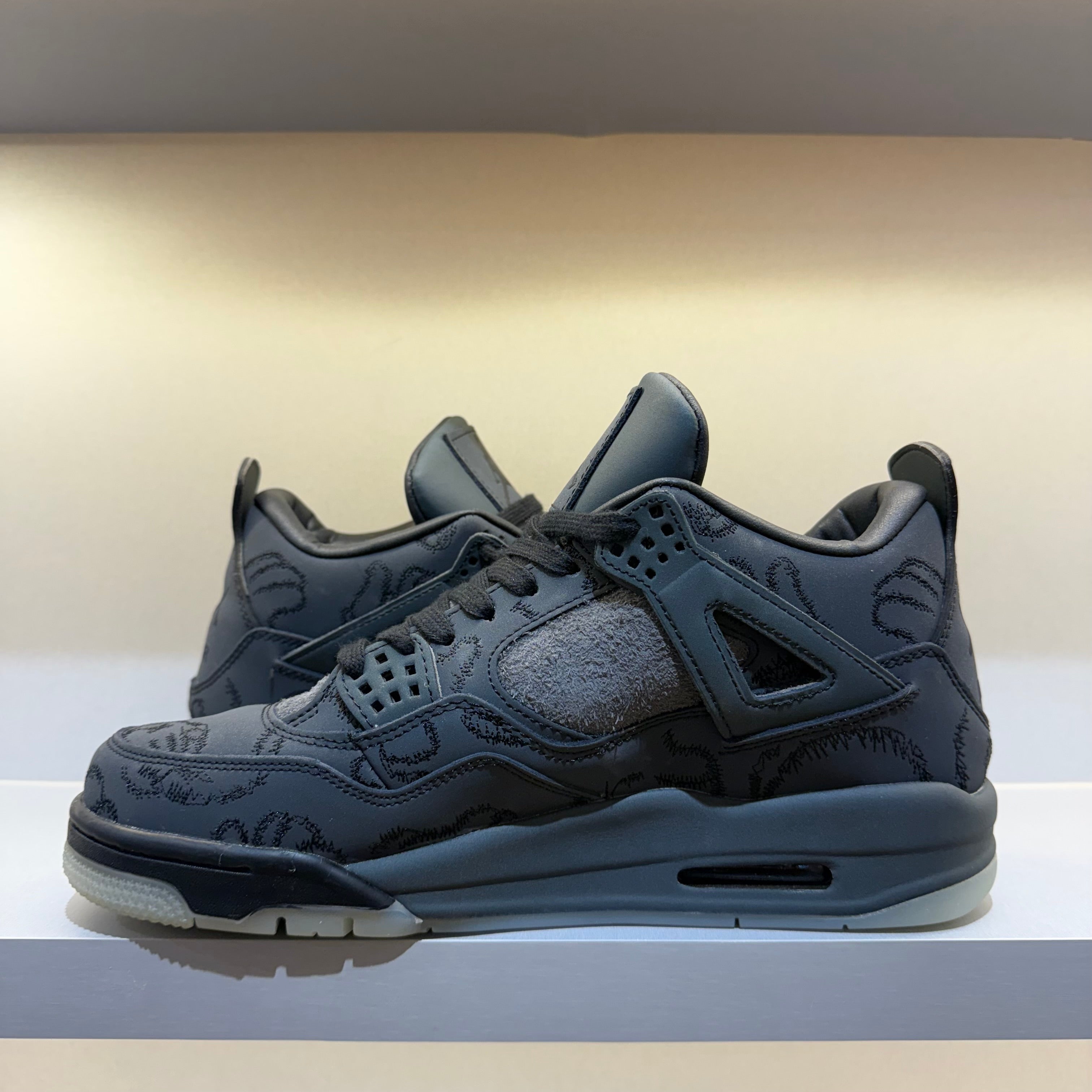 Jordan 4 Retro Kaws Black (Pronta Entrega)