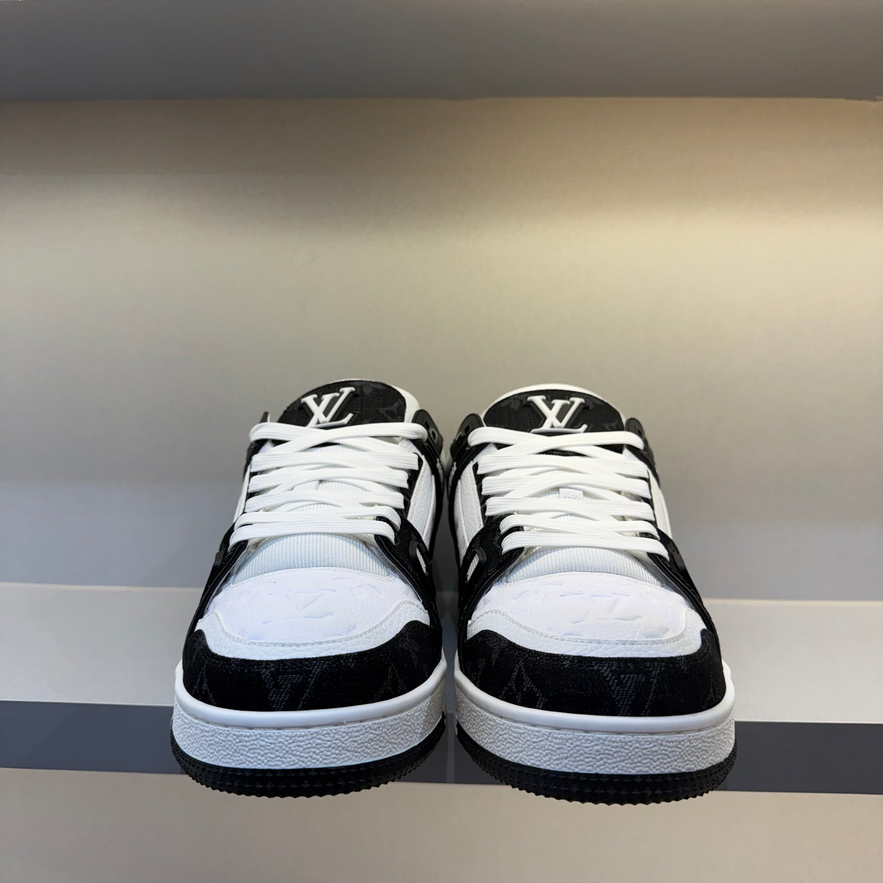 Louis Vuitton Trainer White Black (Pronta Entrega)