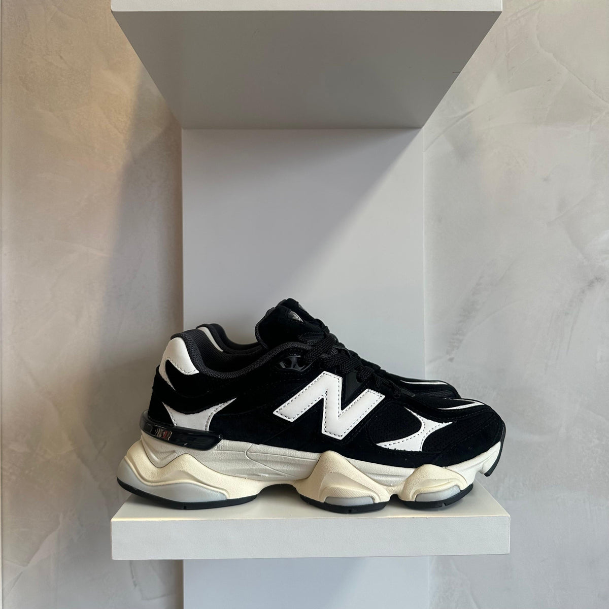 New Balance 9060 Black White (Pronta Entrega)
