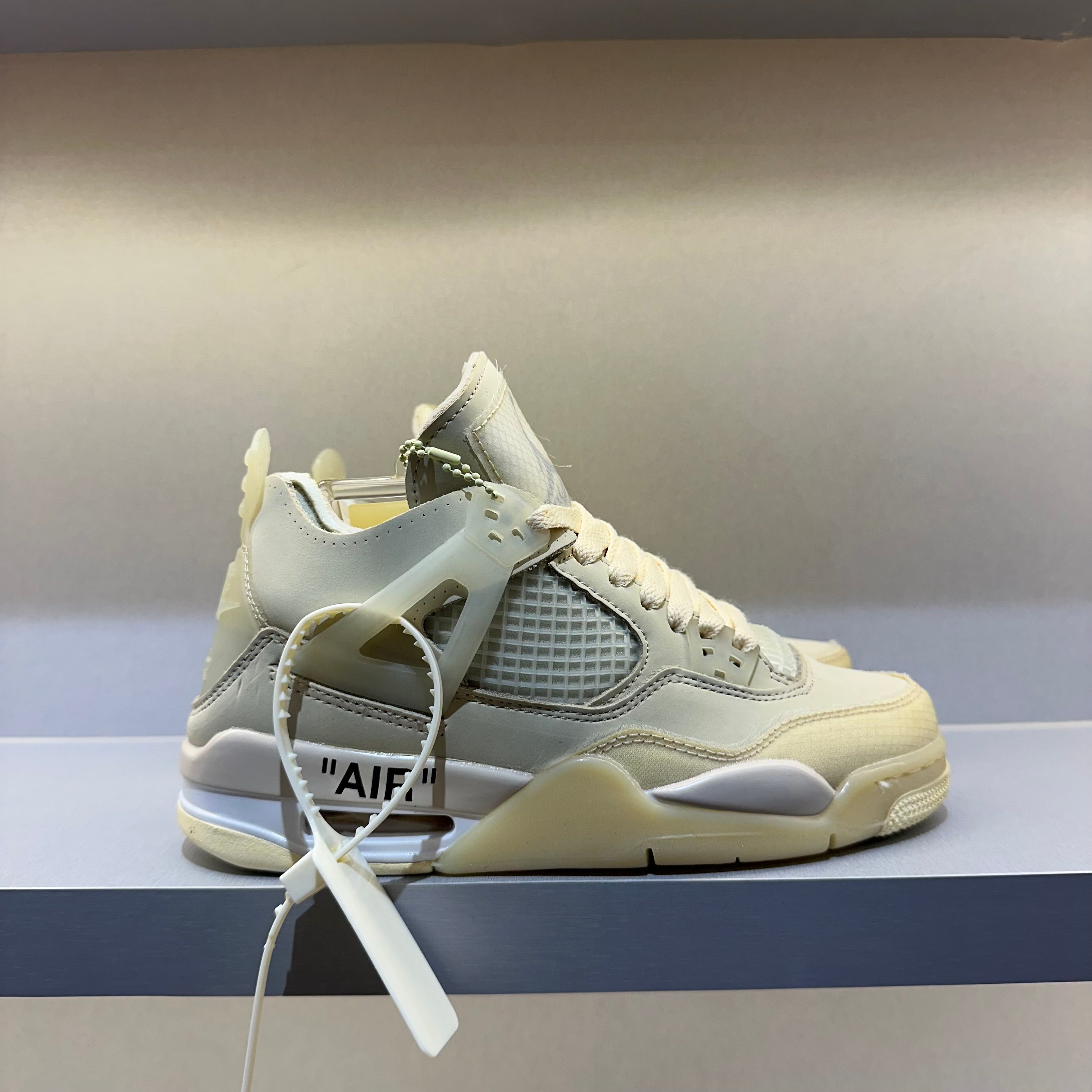 Jordan 4 Retro Off-White Sail (Pronta Entrega)