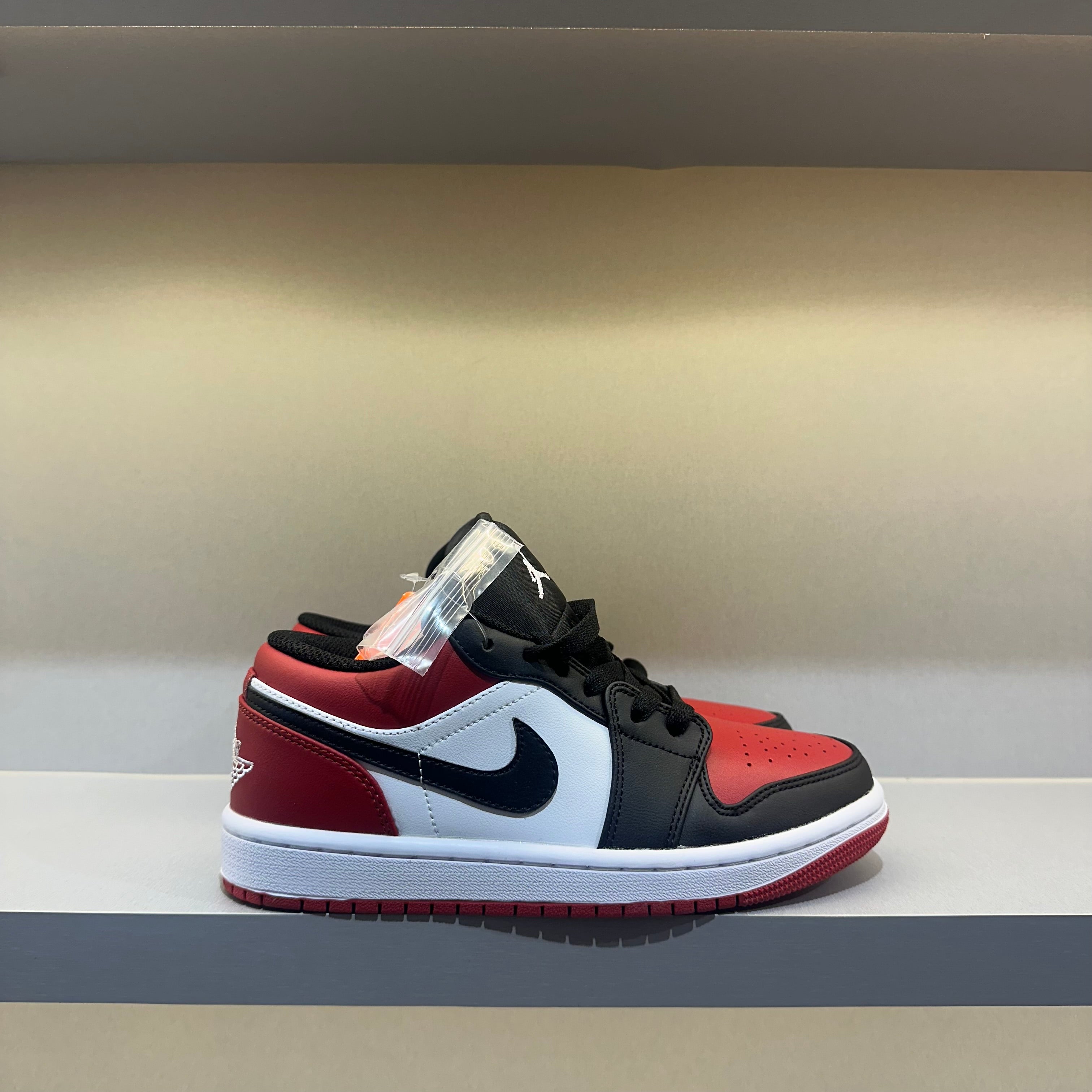 Jordan 1 Low Bred Toe (Pronta Entrega)