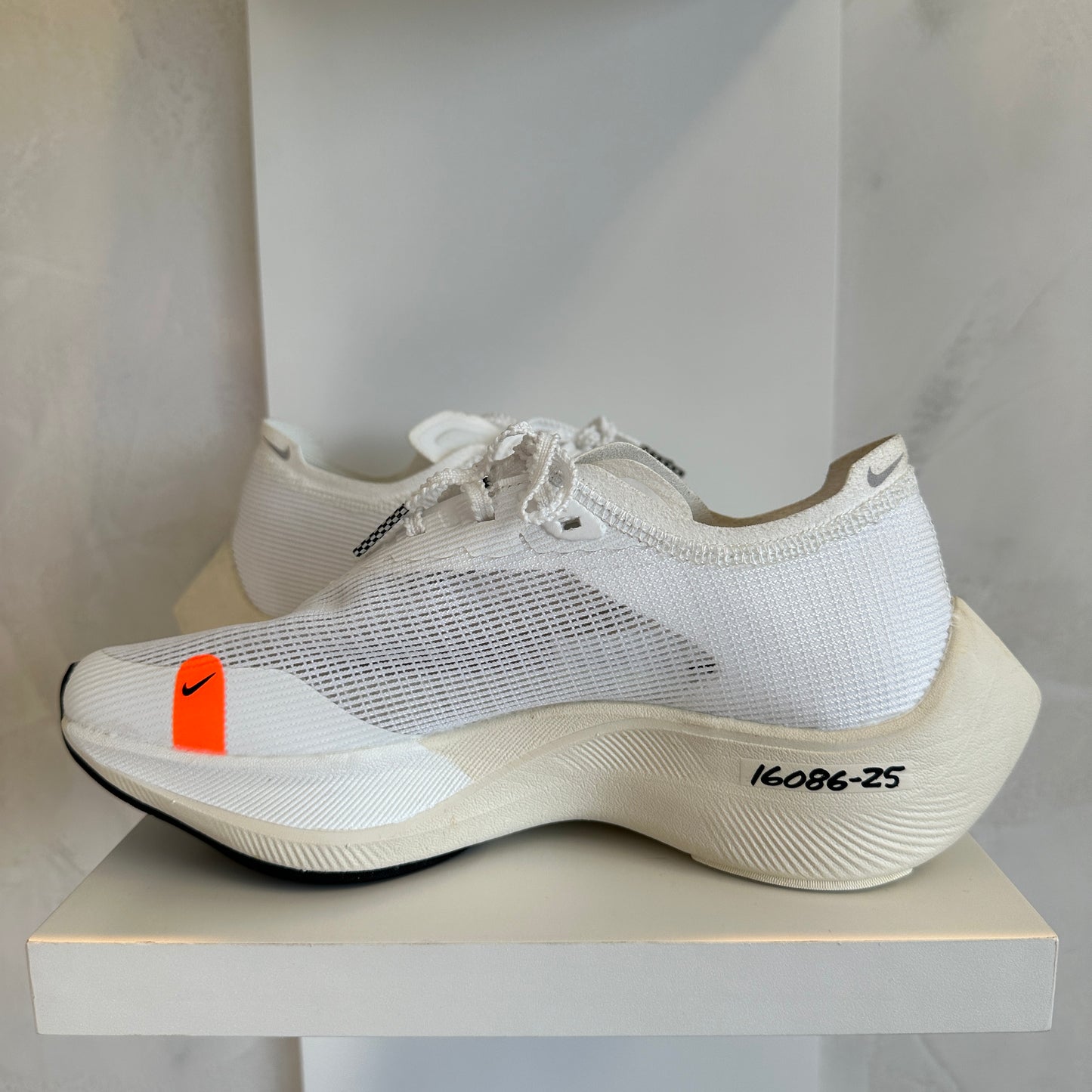 Nike ZoomX Vaporfly Next% 2 White Black (Pronta Entrega)
