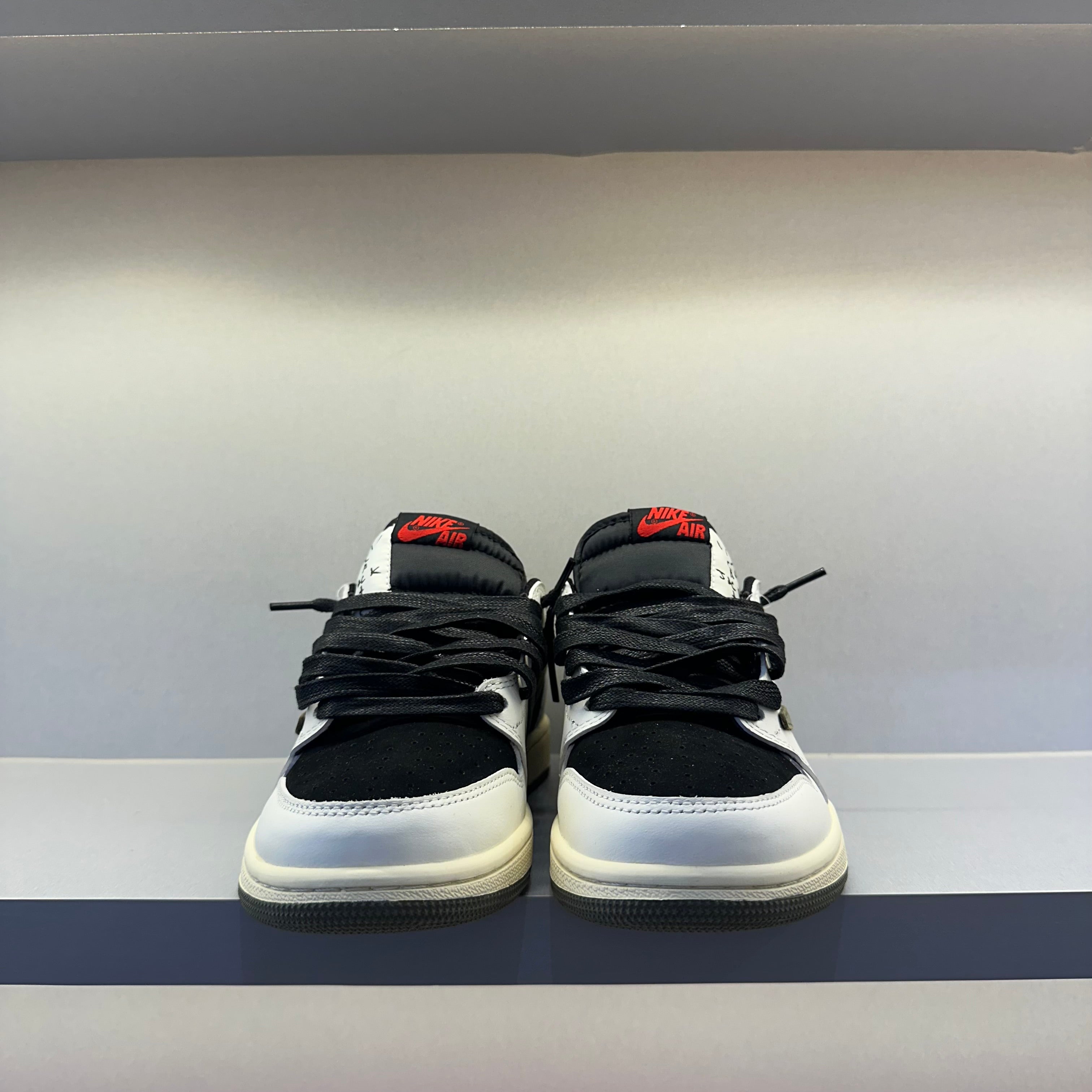 Jordan 1 Retro Low OG SP Travis Scott Olive (Pronta Entrega)