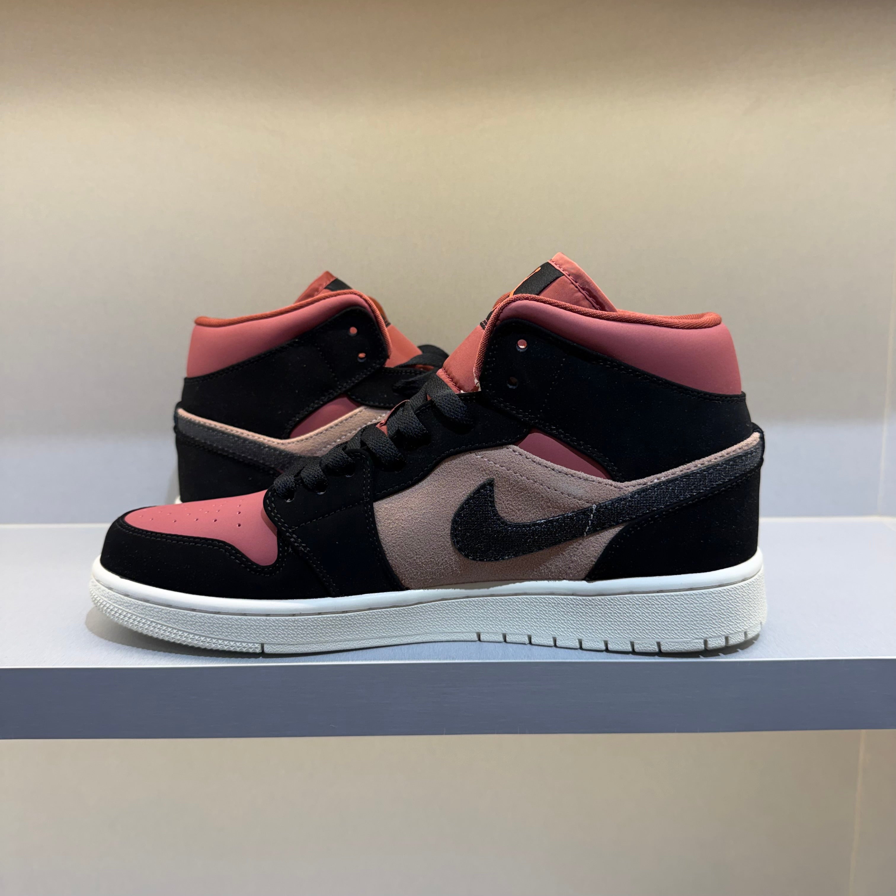 Jordan 1 Mid Canyon Rust (Pronta Entrega)