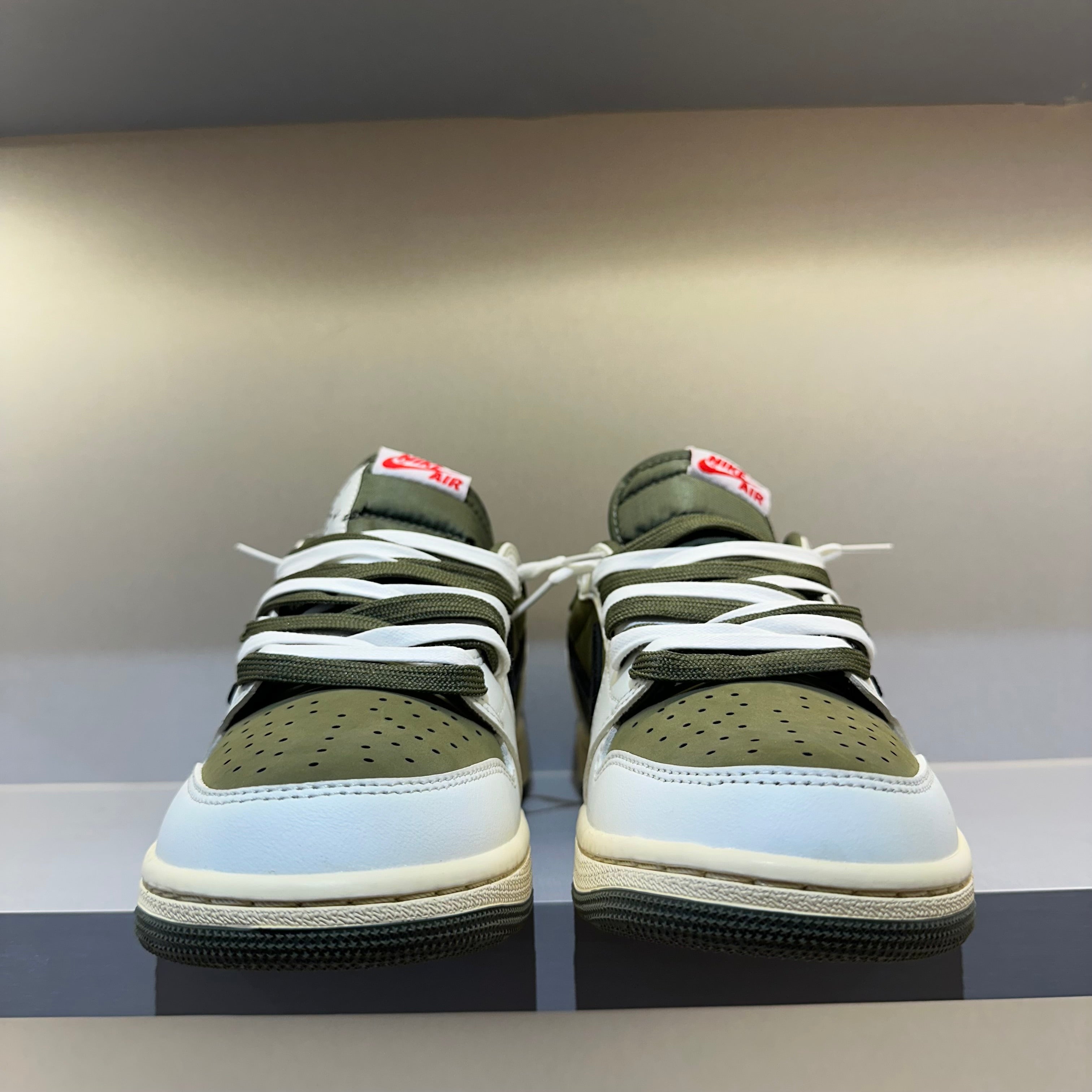 Jordan 1 Retro Low OG SP Travis Scott Reverse Olive (Pronta Entrega)