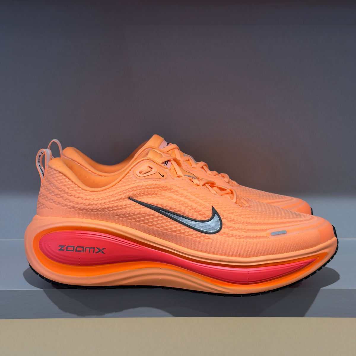 Nike Vomero Plus Orange Pulse Hot Lava (Pronta Entrega)