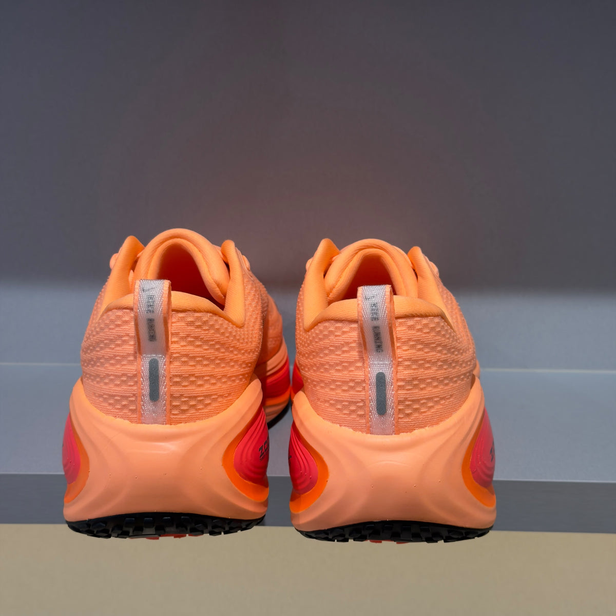 Nike Vomero Plus Orange Pulse Hot Lava (Pronta Entrega)