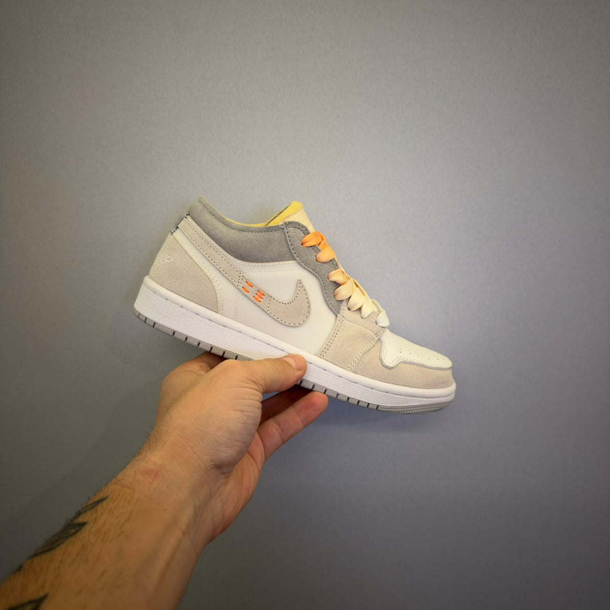 Jordan 1 Low SE Craft Inside Out White Phantom (Pronta Entrega)